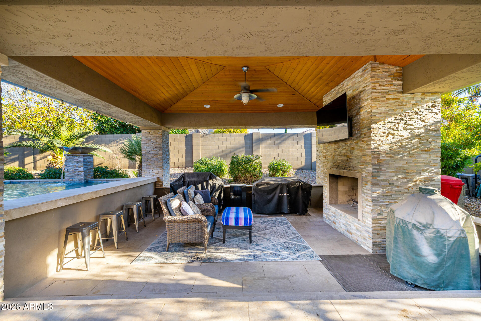 21943 E DESERT HILLS Drive