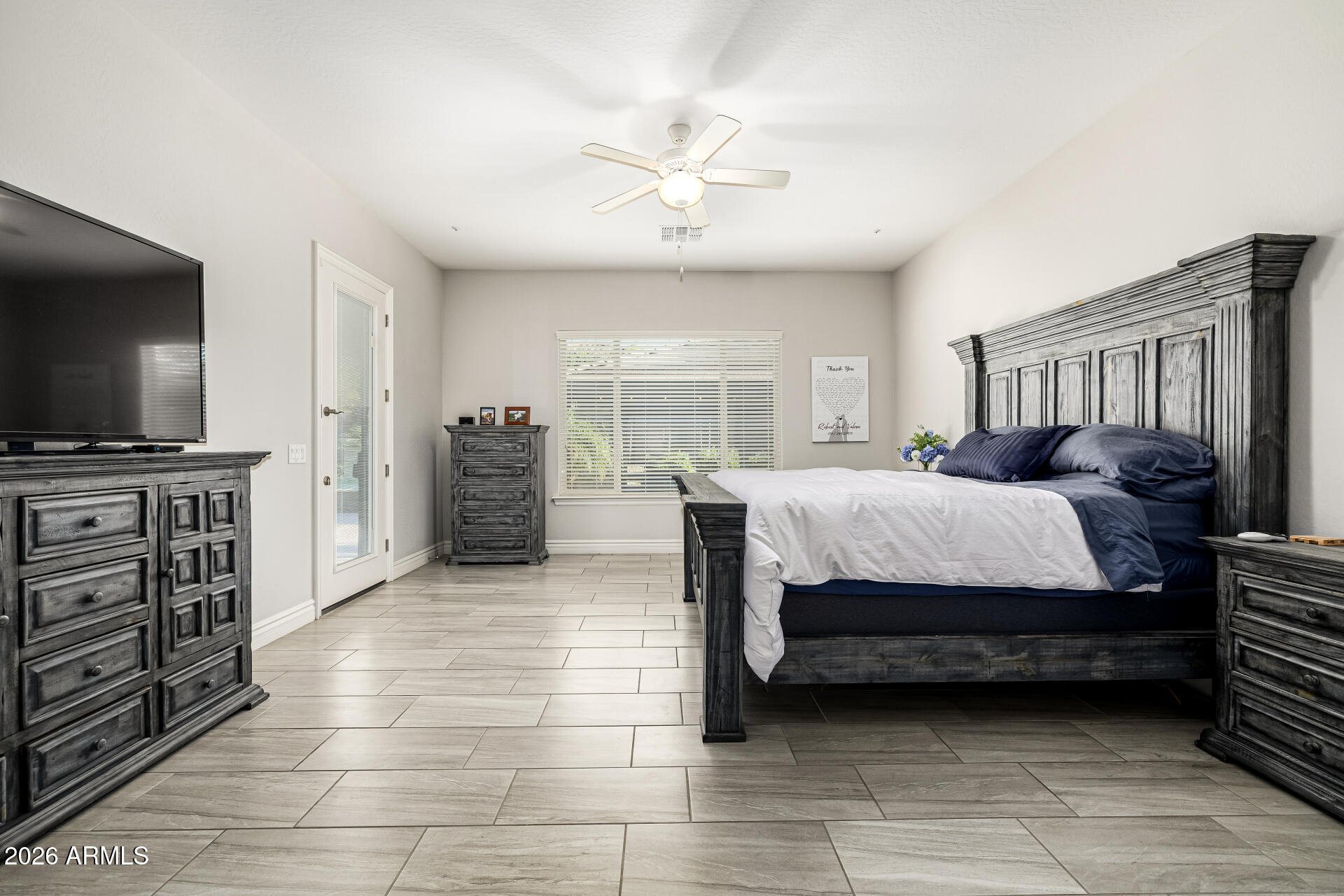 21943 E DESERT HILLS Drive