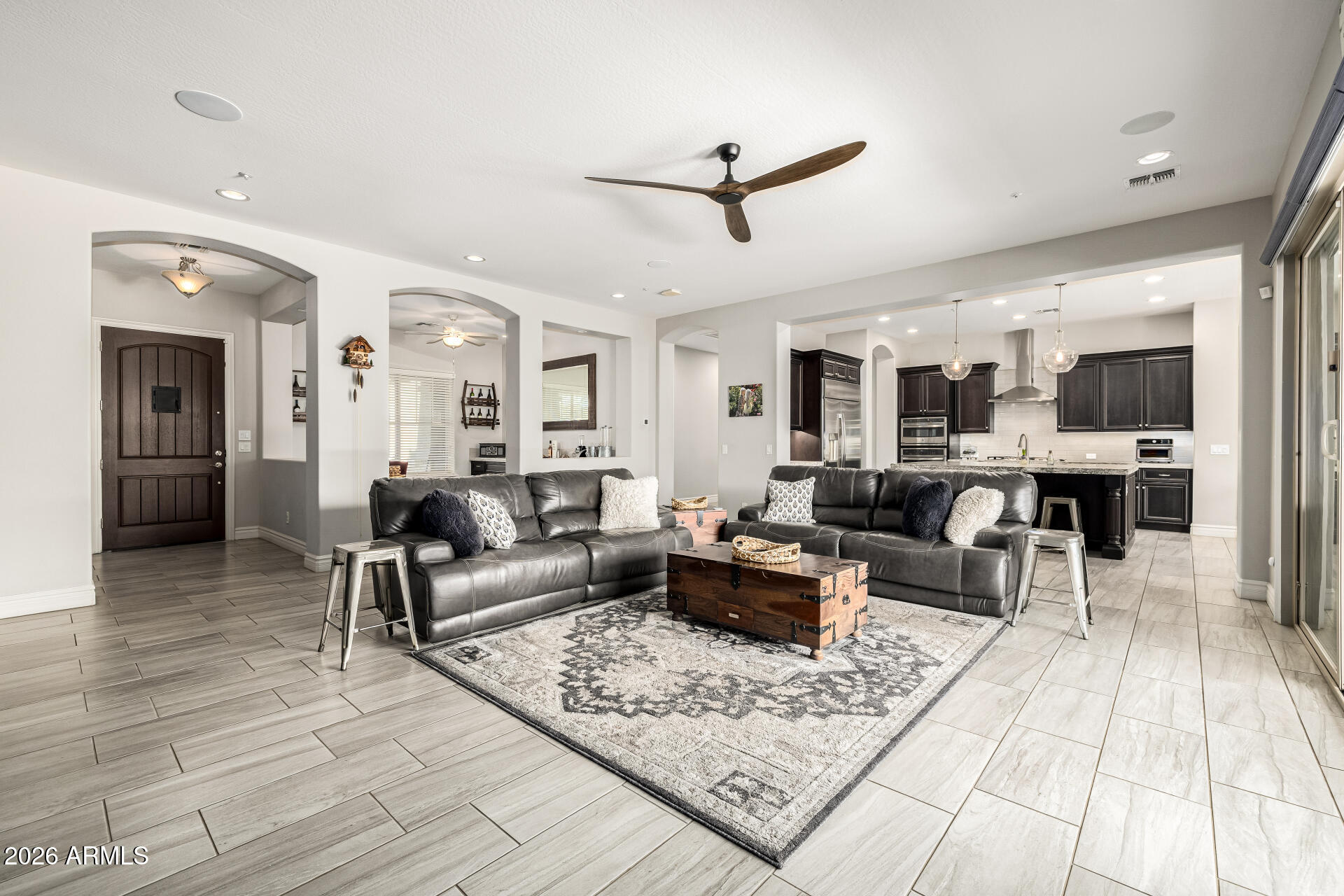 21943 E DESERT HILLS Drive