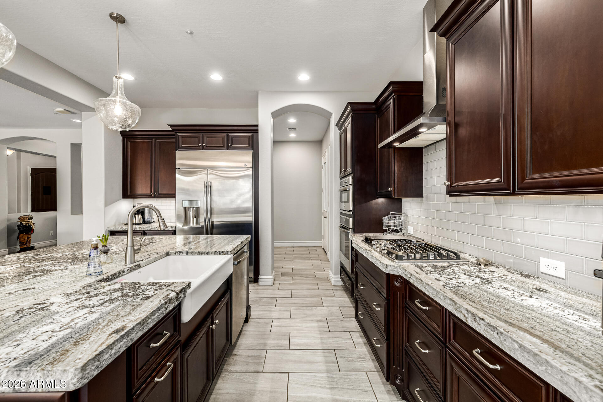 21943 E DESERT HILLS Drive