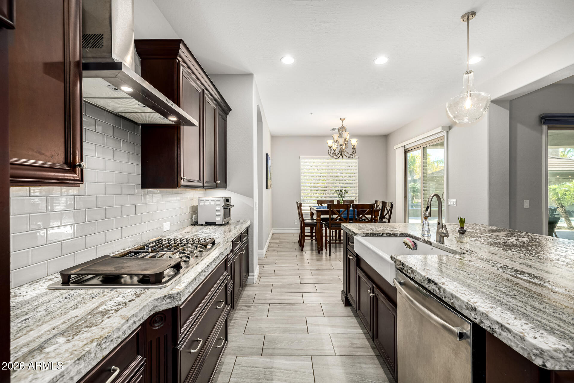 21943 E DESERT HILLS Drive