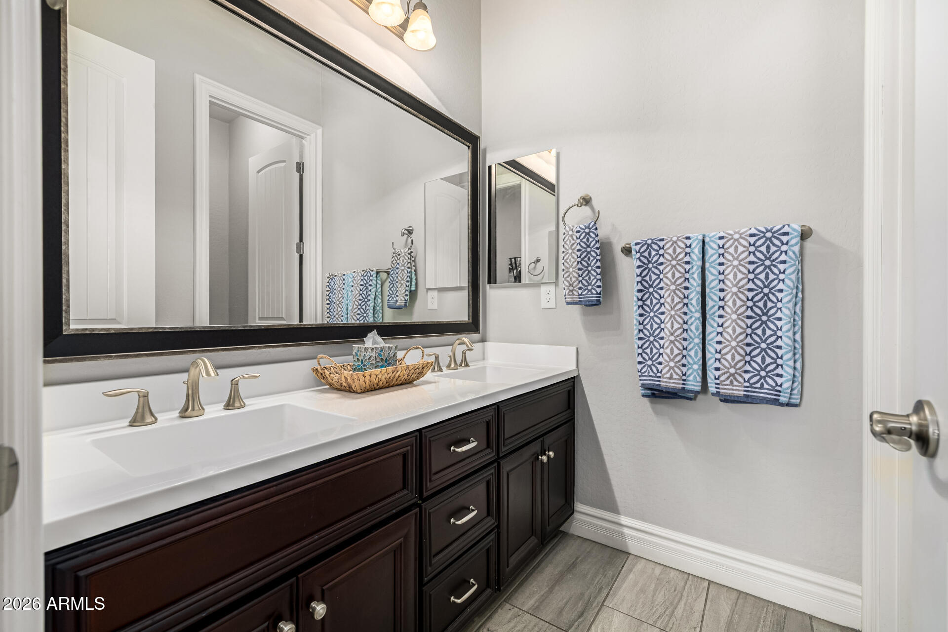 21943 E DESERT HILLS Drive