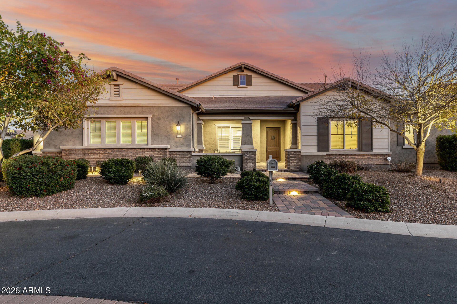 21943 E DESERT HILLS Drive