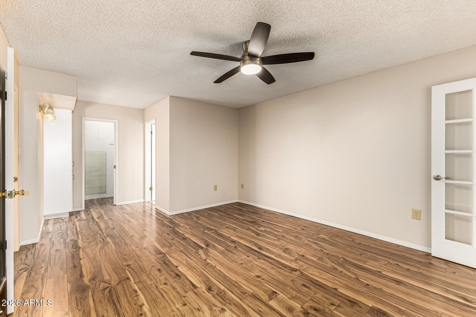 10439 W KINGSWOOD Circle