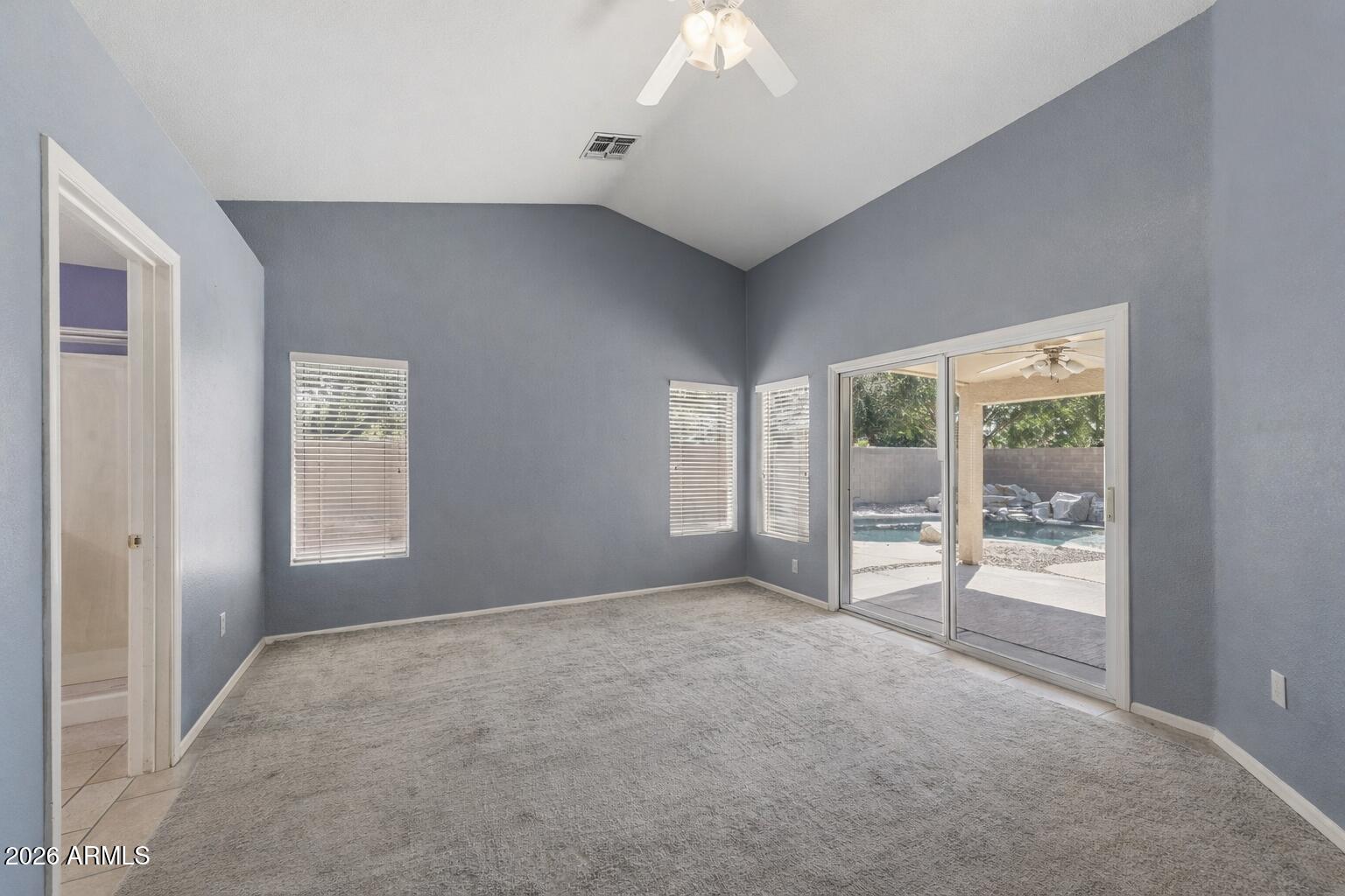 2415 S COMPTON