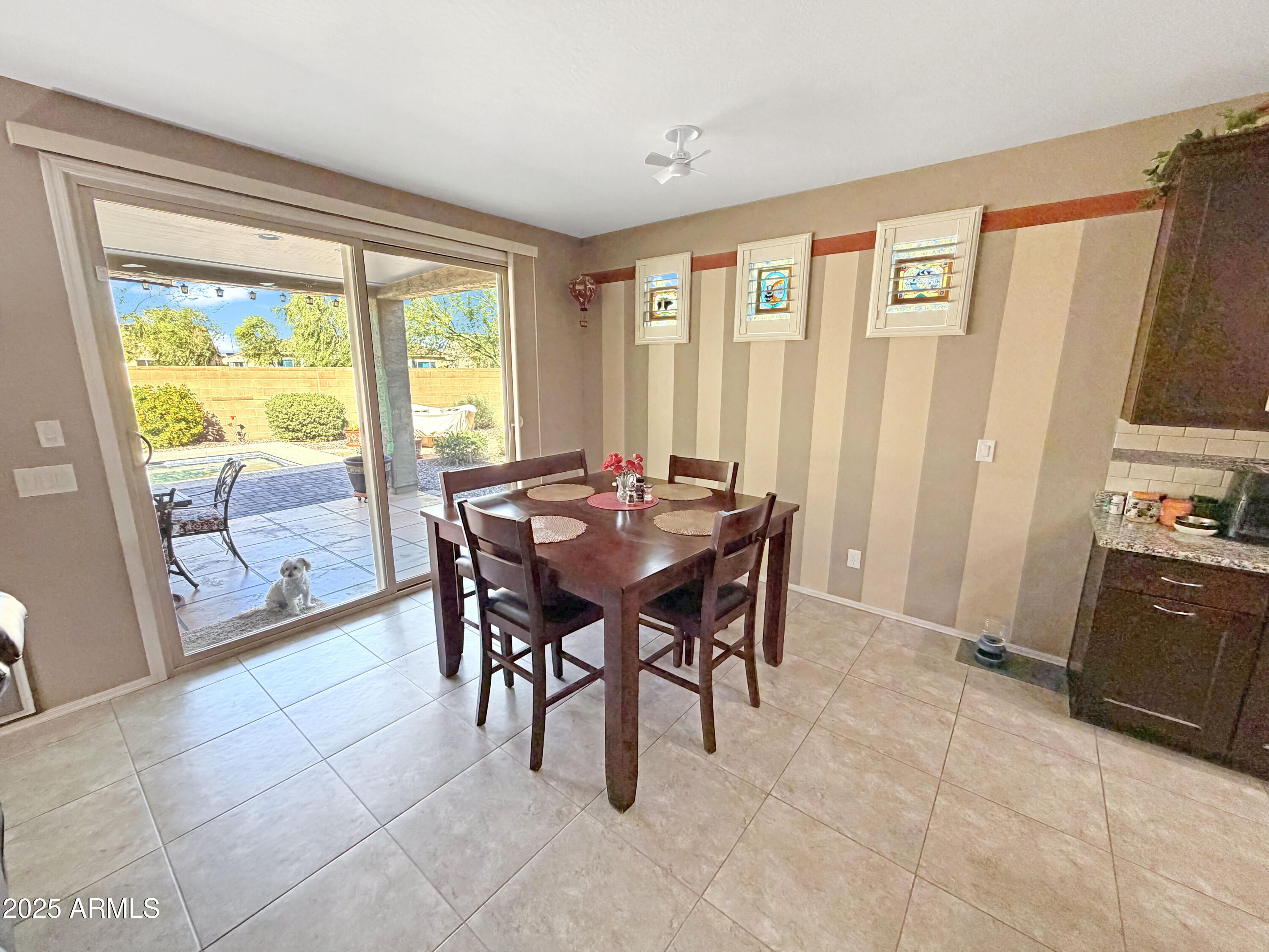 4392 N JULIEANNE Court