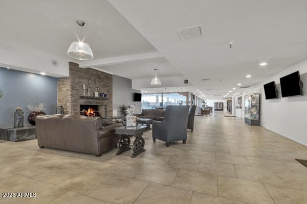 8913 E MINNESOTA Avenue N