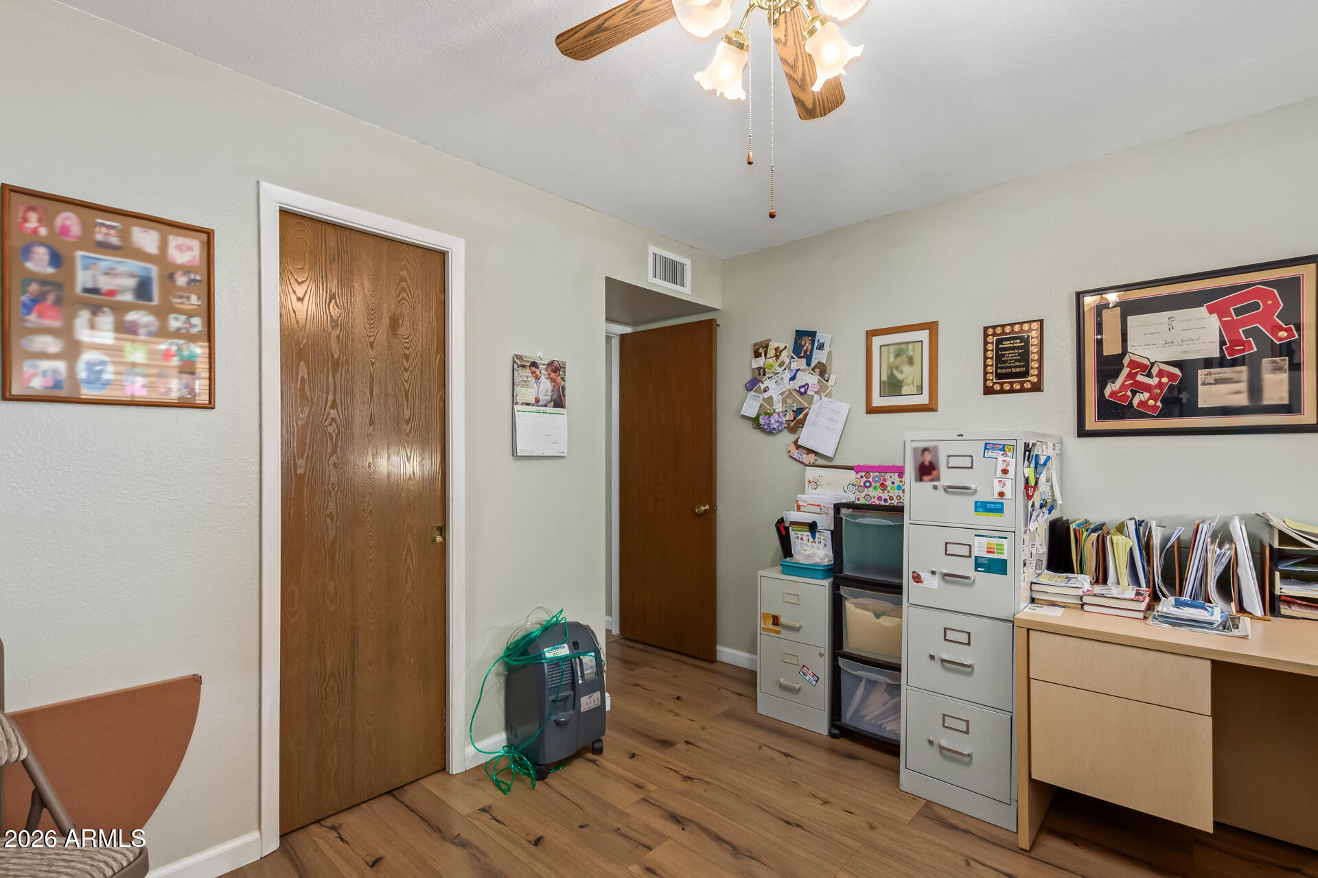 4712 E CRESCENT Avenue