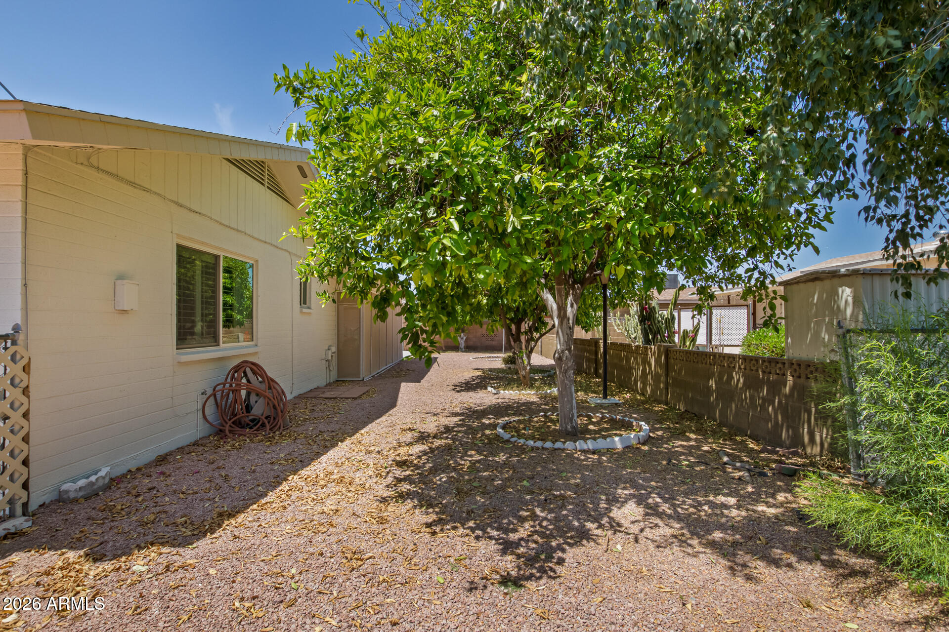 4712 E CRESCENT Avenue