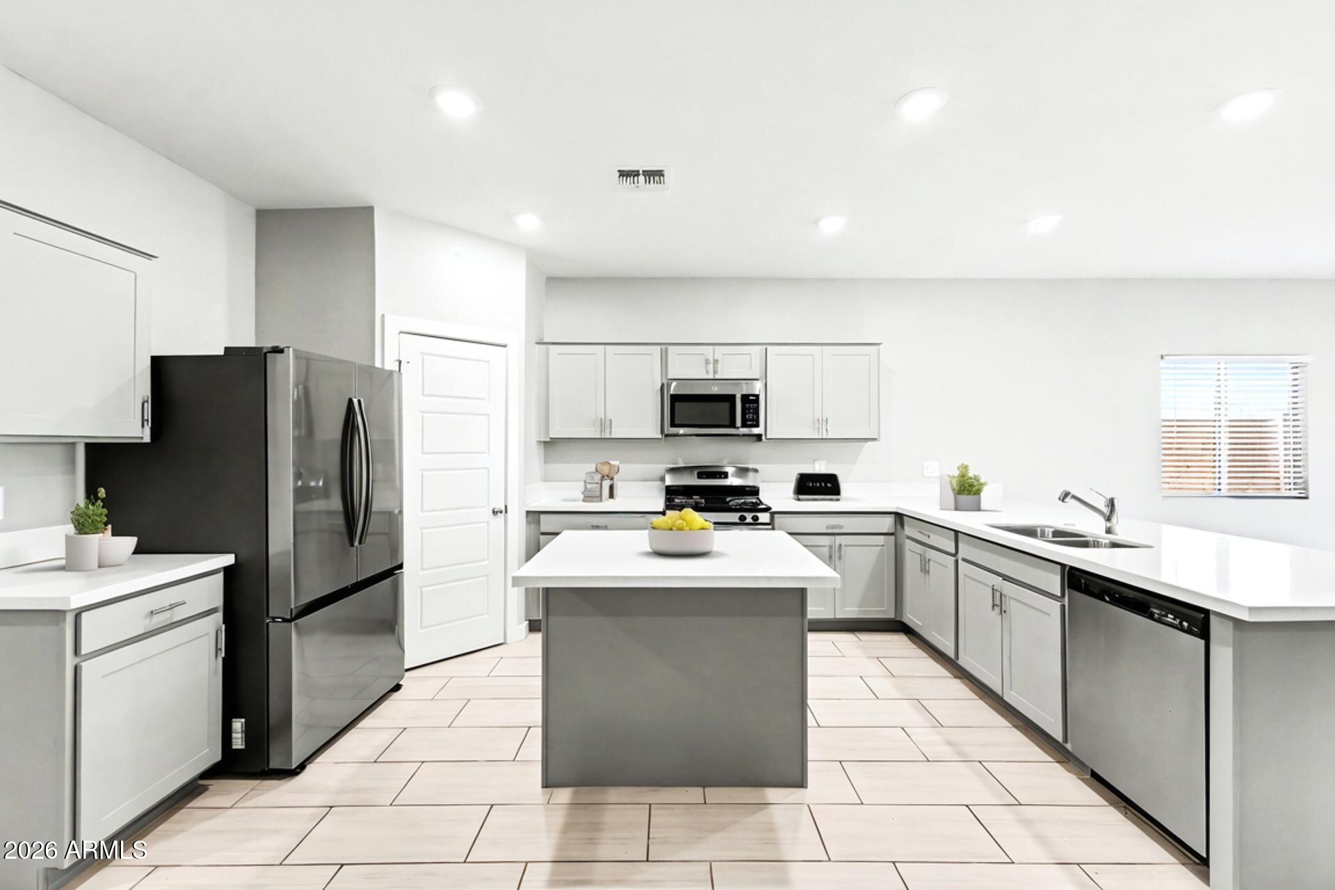 35236 W SANTA MONICA Avenue