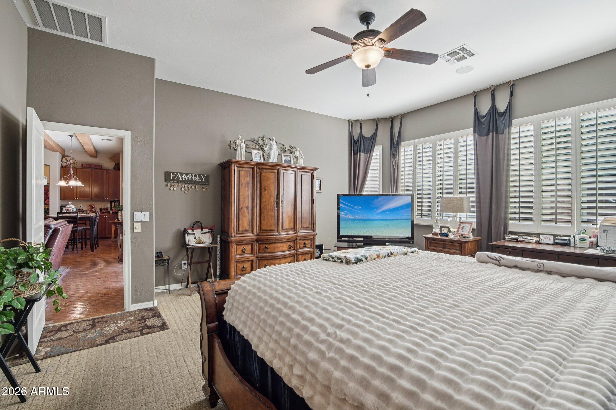 1051 W SIERRA MADRE Avenue