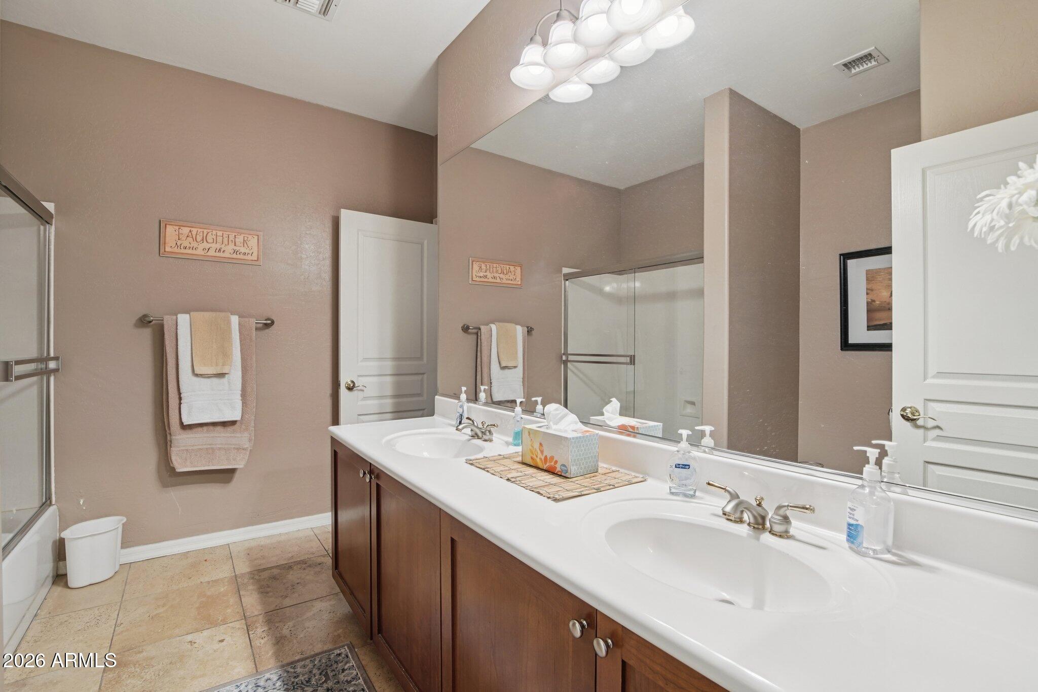 1051 W SIERRA MADRE Avenue