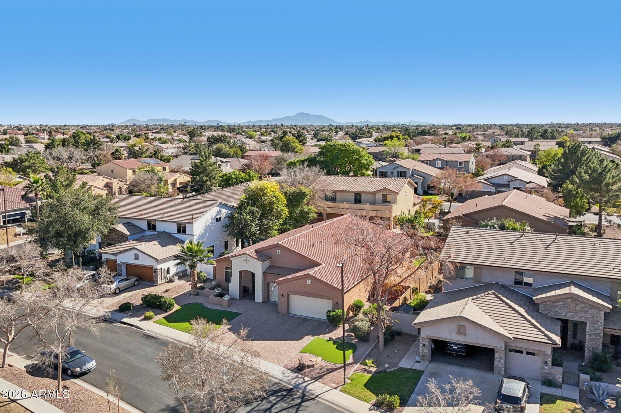 1051 W SIERRA MADRE Avenue