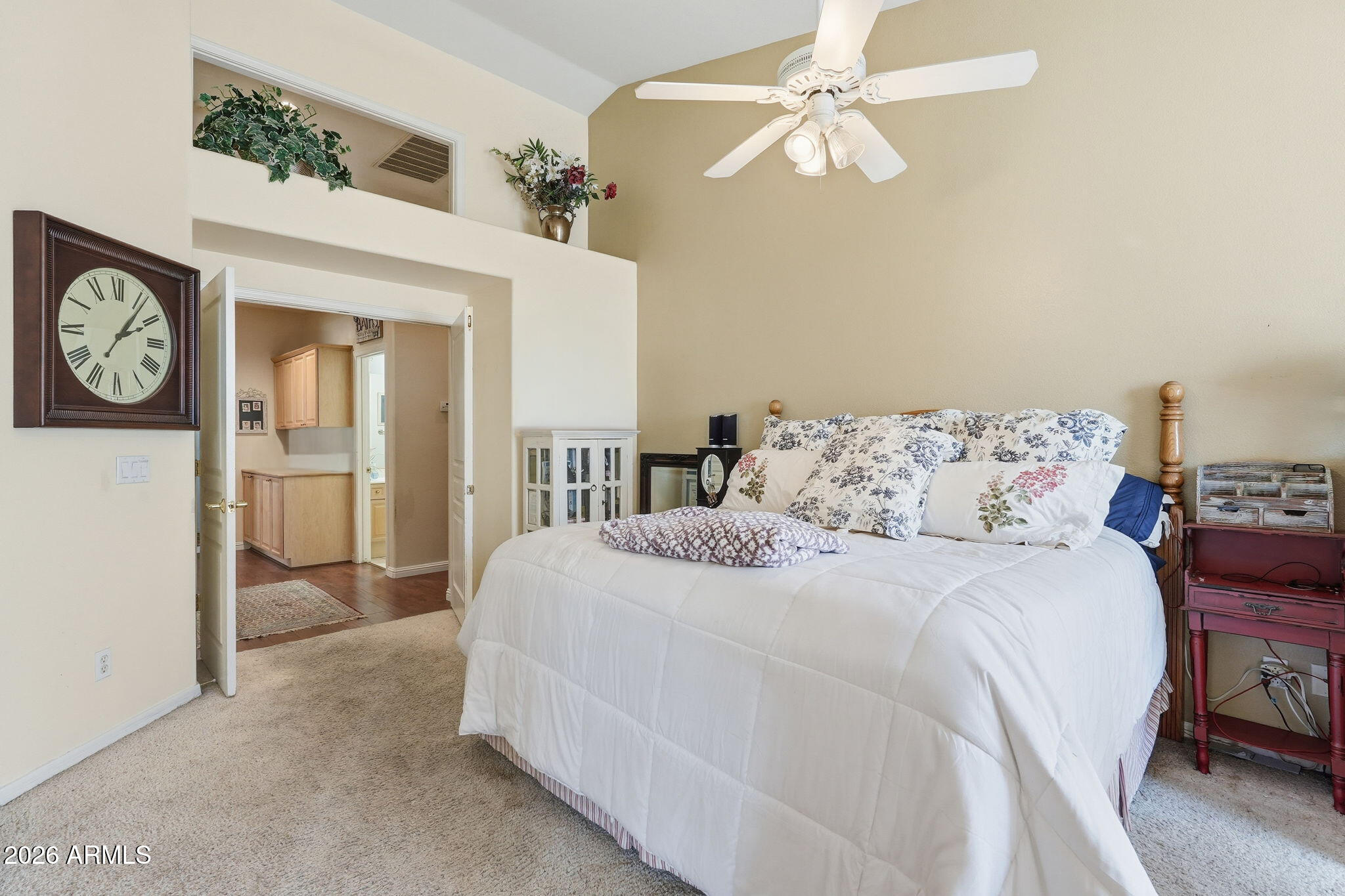 1381 W MAPLEWOOD Street