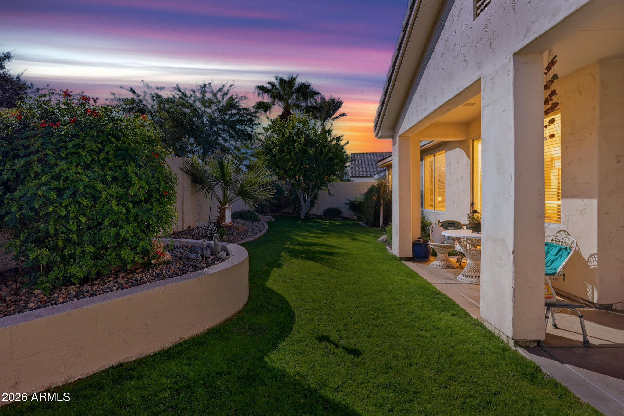 1381 W MAPLEWOOD Street