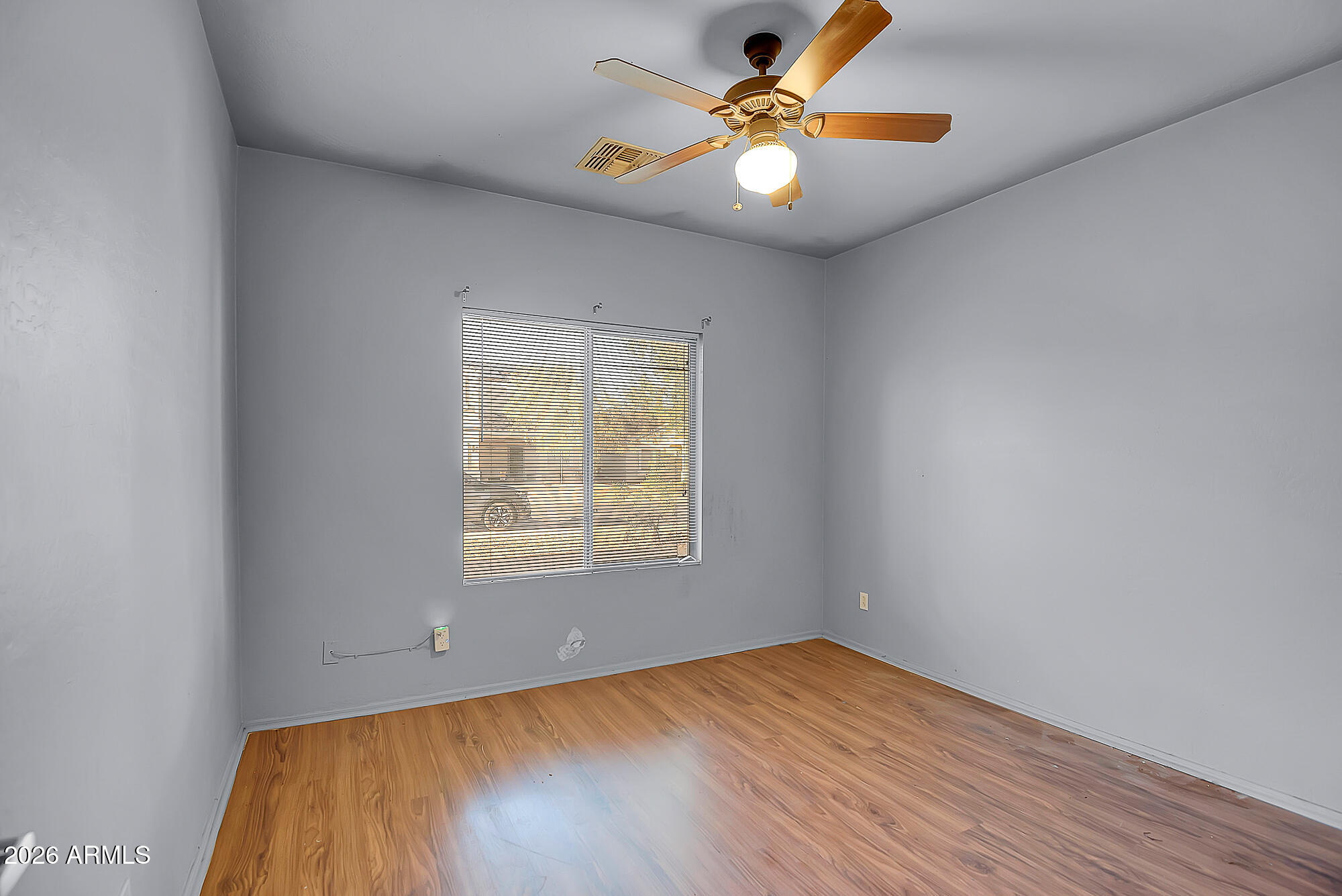 12109 W VALENTINE Avenue