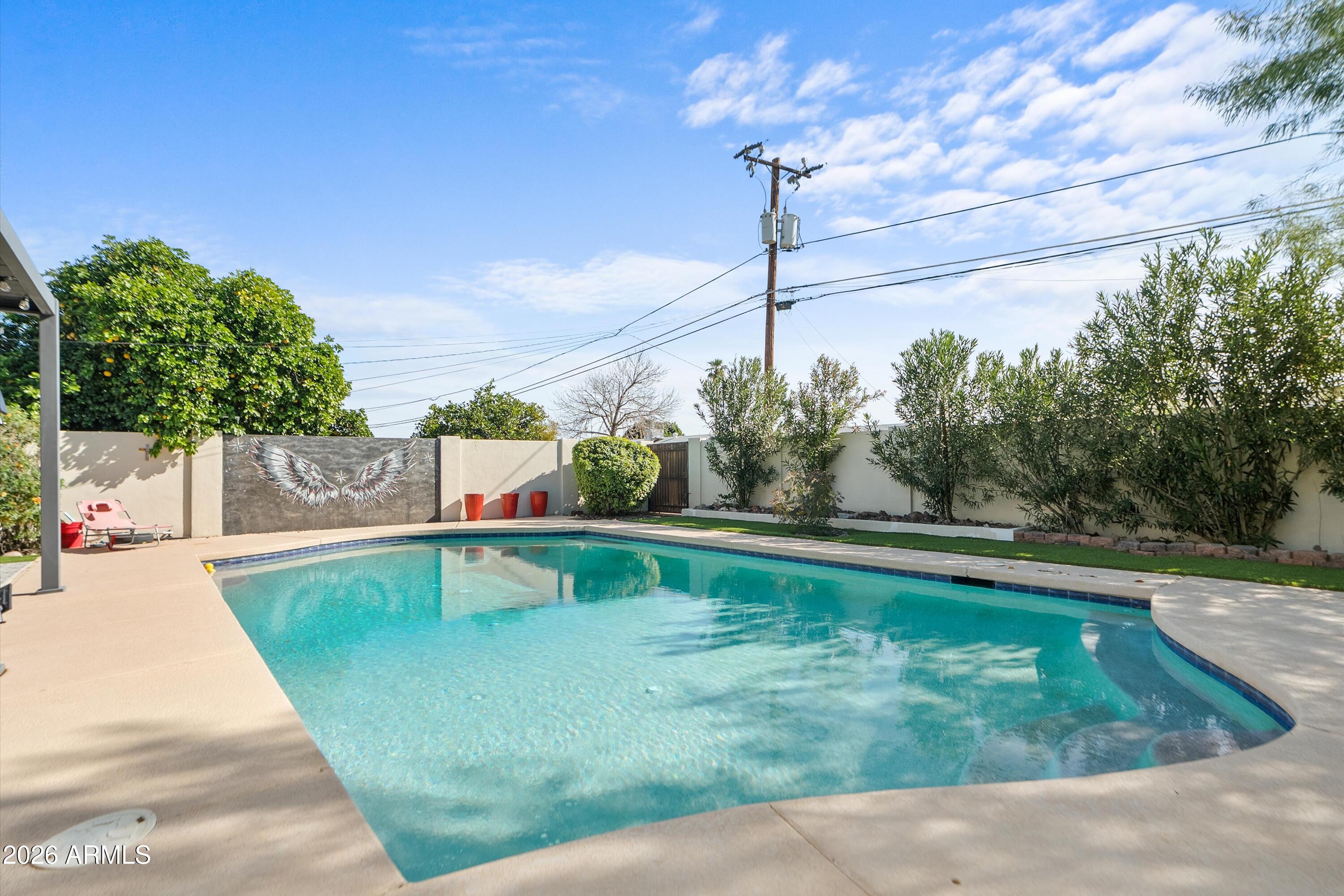 7647 E CATALINA Drive