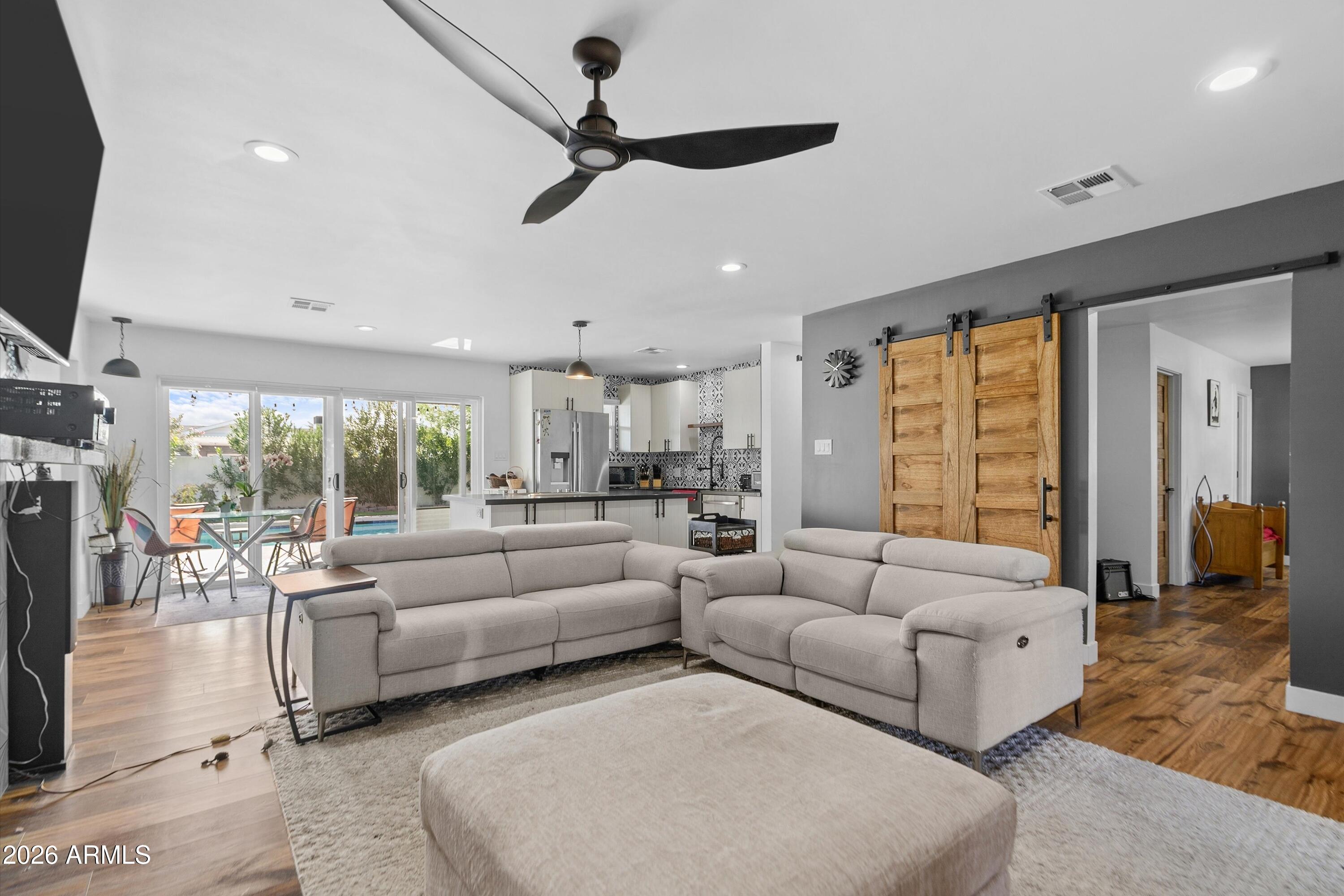 7647 E CATALINA Drive