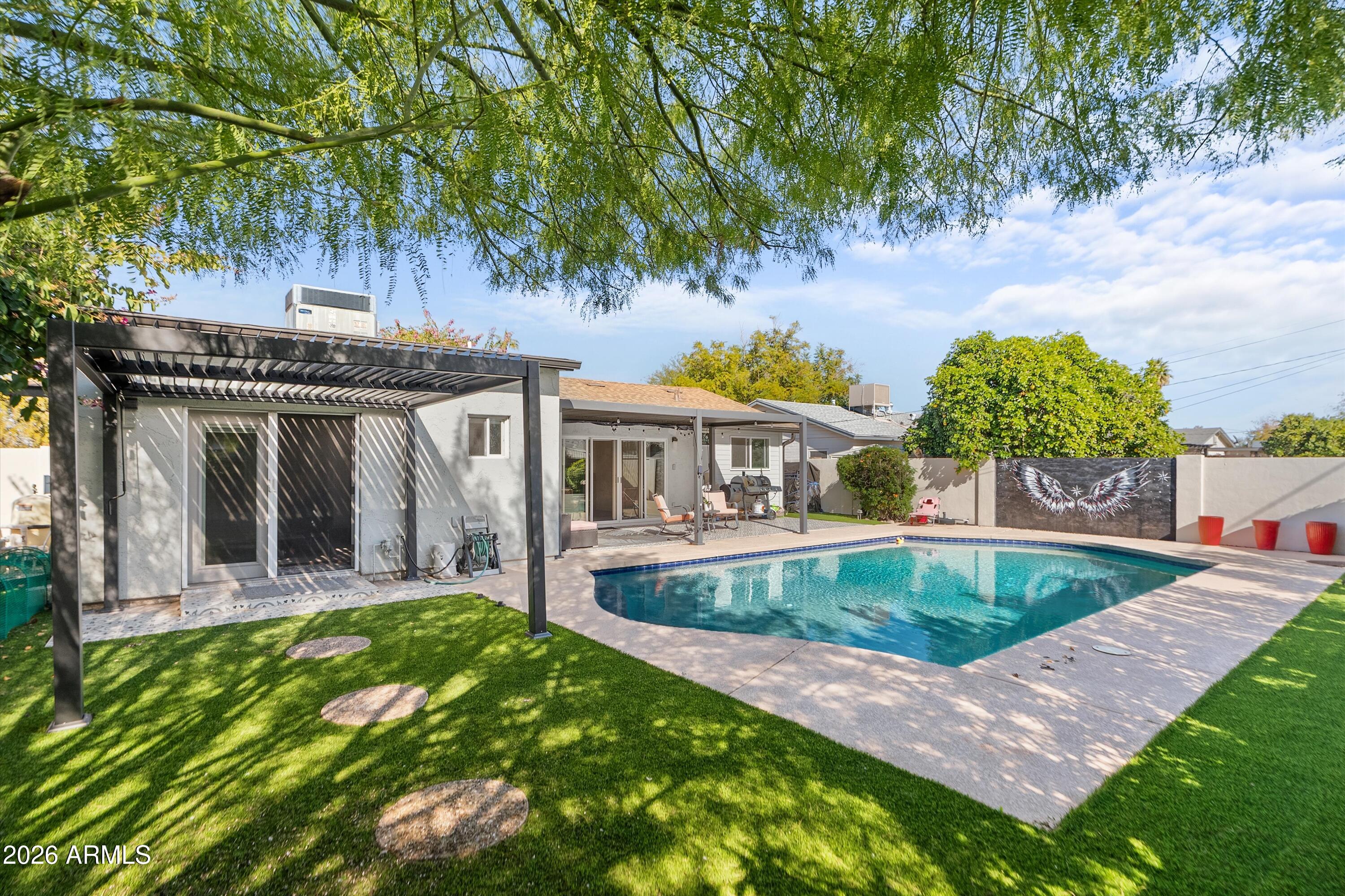 7647 E CATALINA Drive