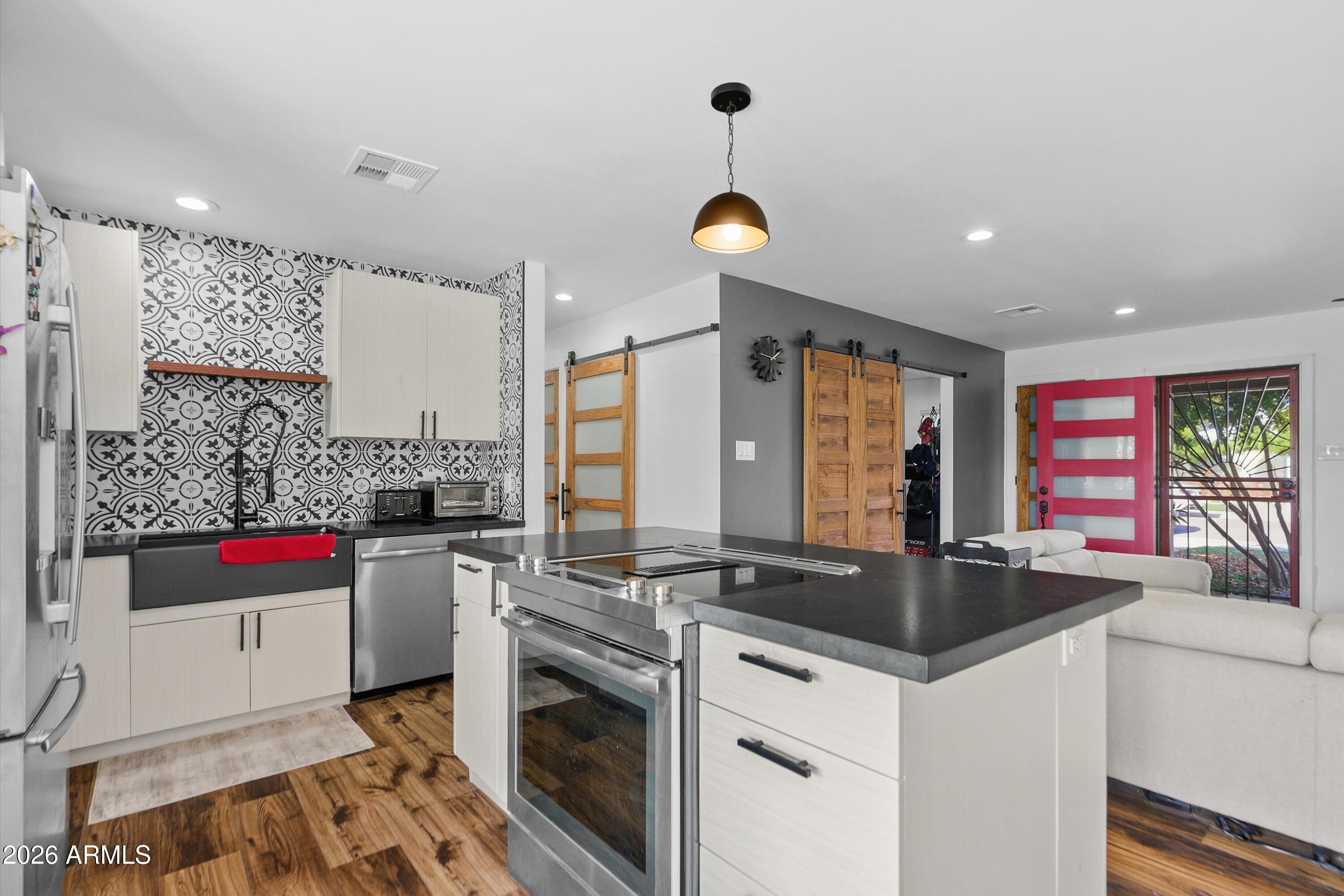 7647 E CATALINA Drive