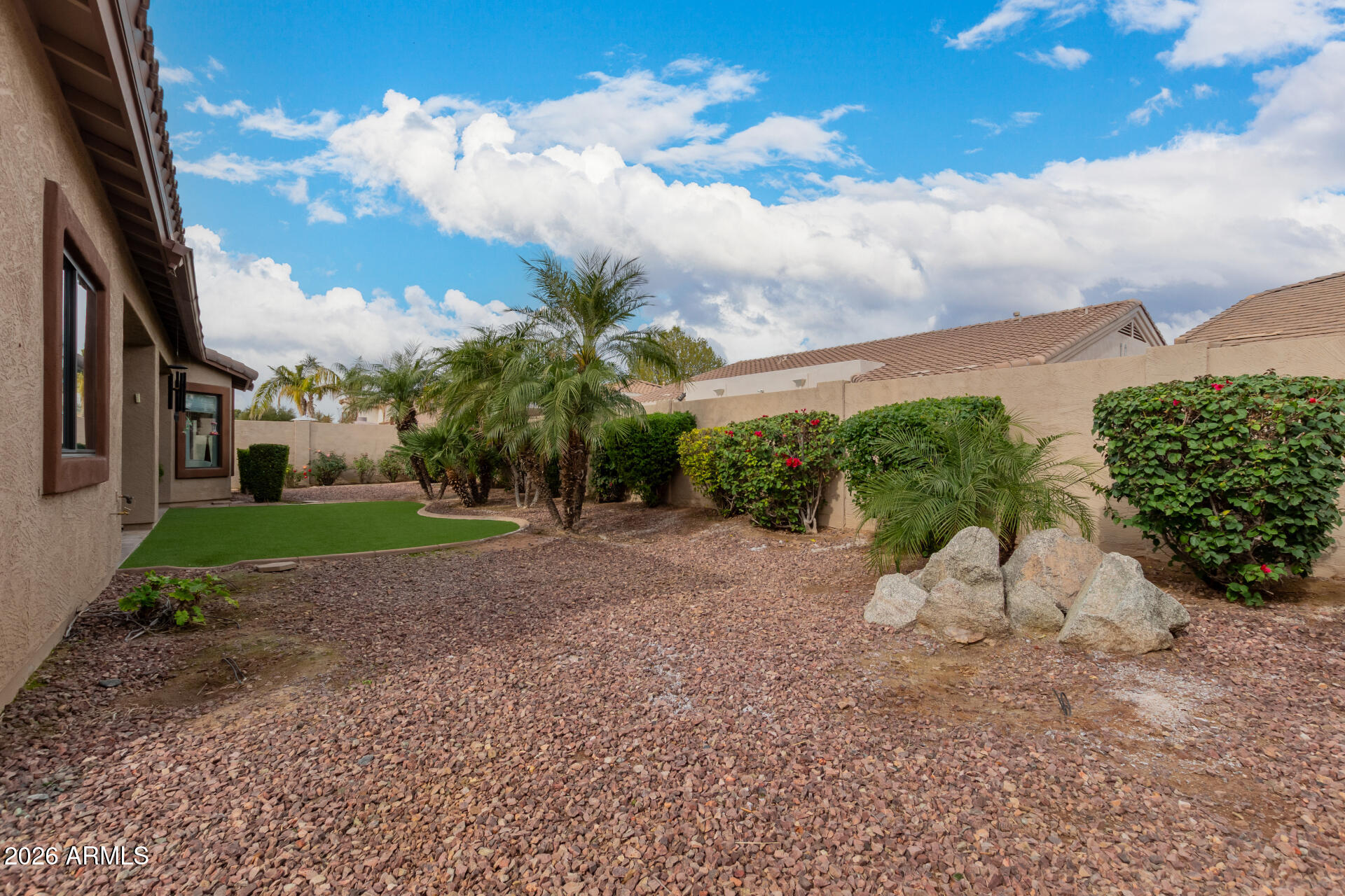 828 E TEAKWOOD Drive