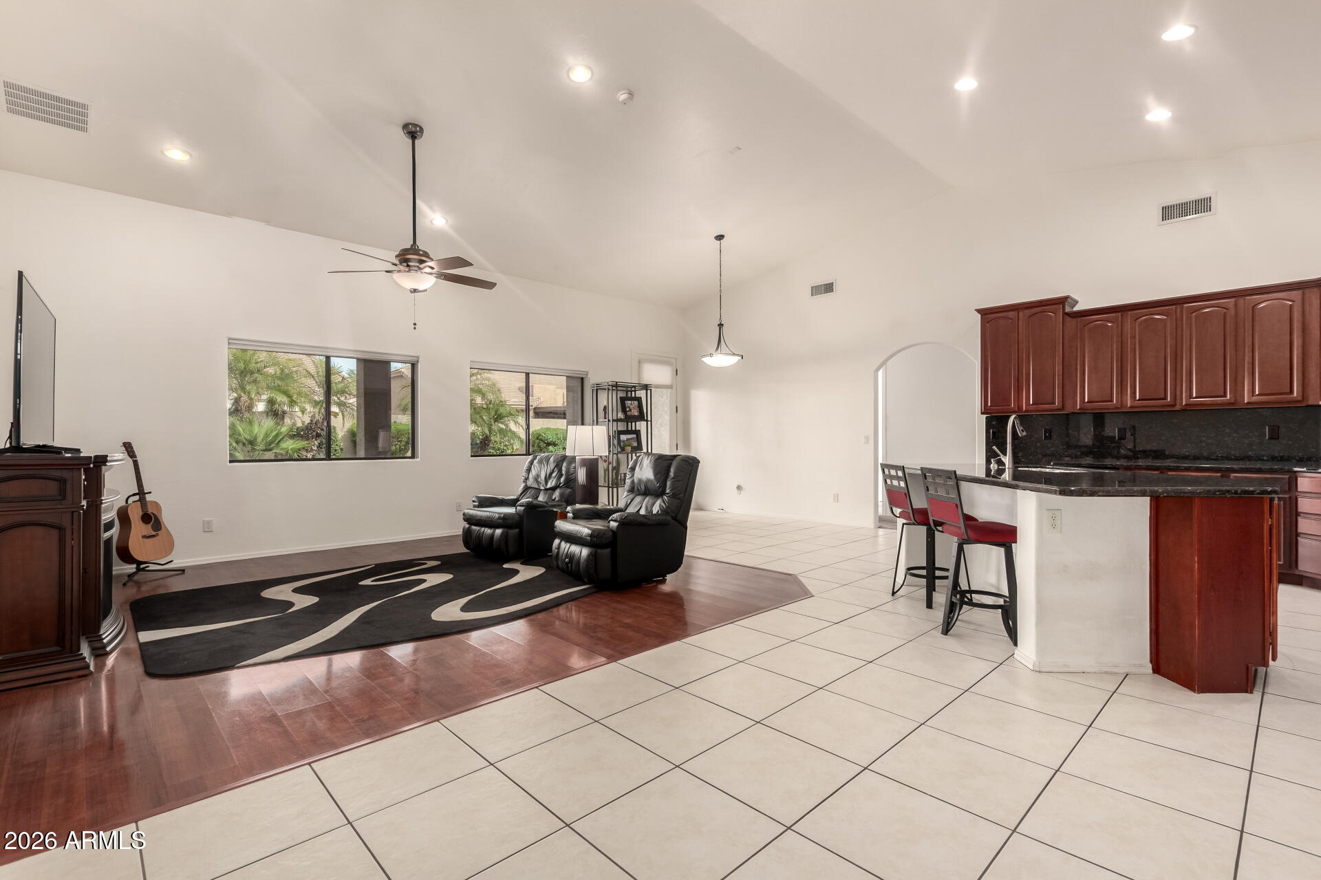 828 E TEAKWOOD Drive