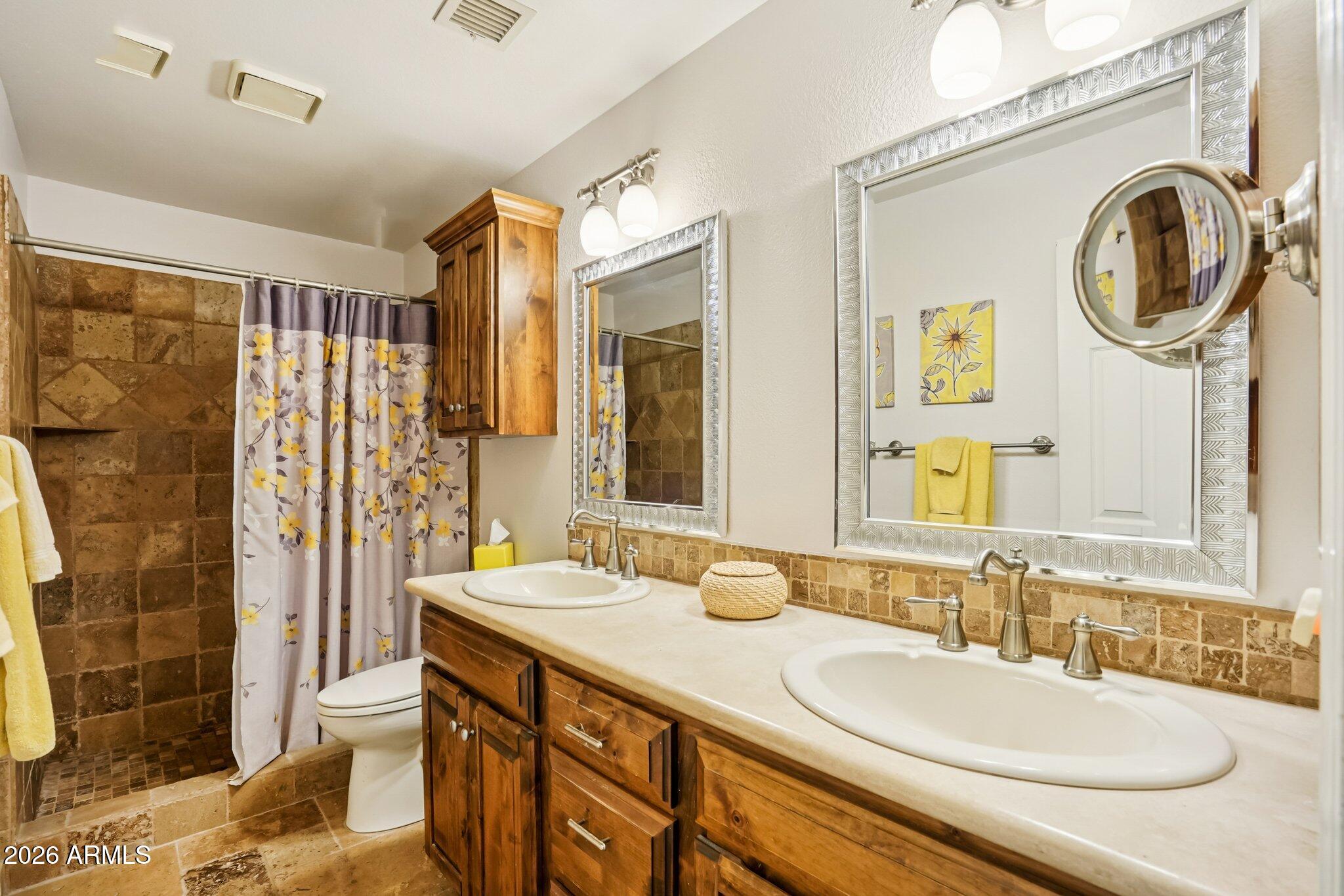 8019 E MCLELLAN Boulevard