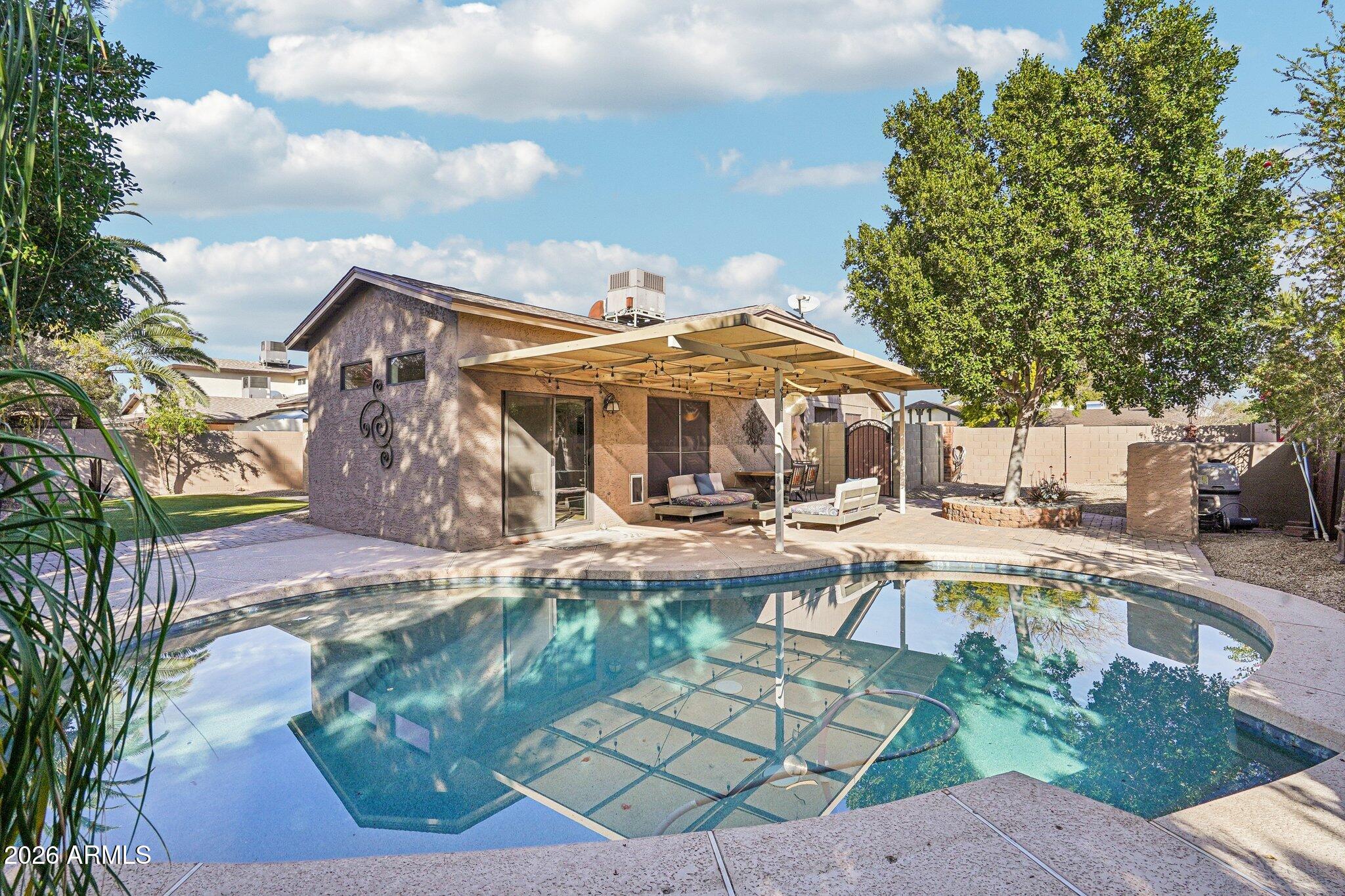 8019 E MCLELLAN Boulevard