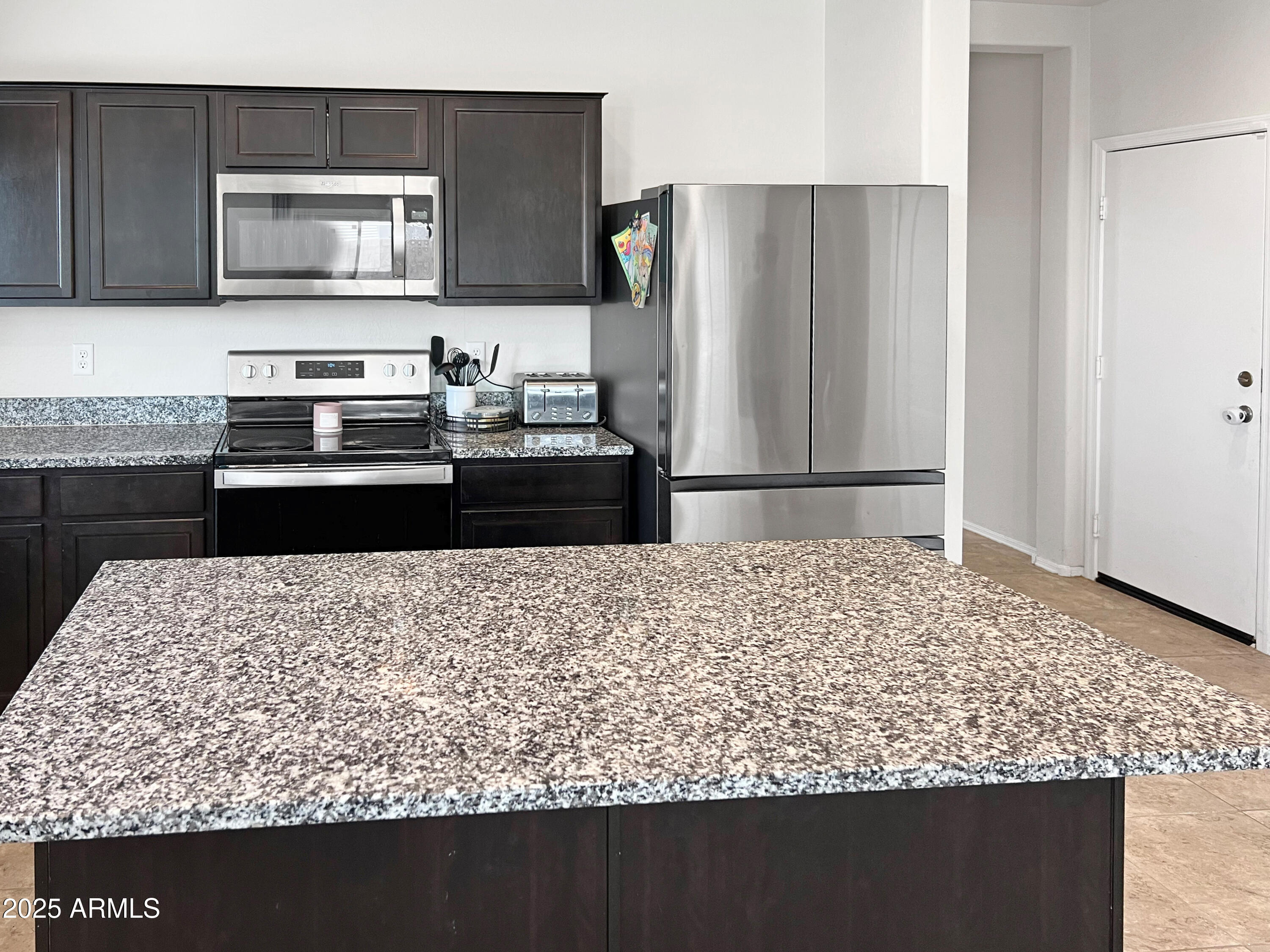 1081 W AVALON CANYON Drive