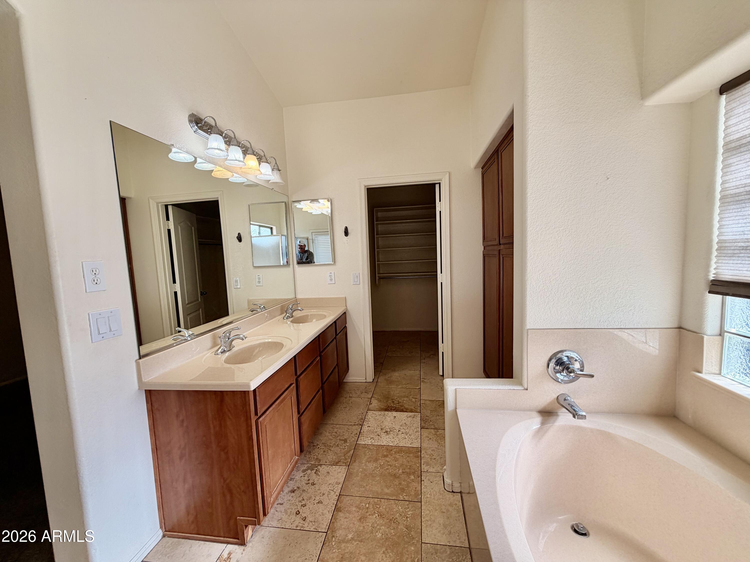 145 W HOLSTEIN Trail