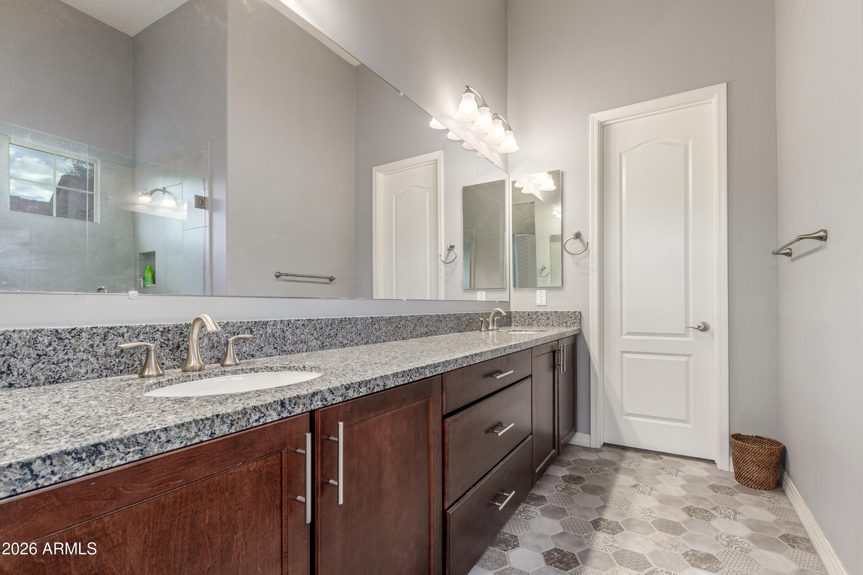 7334 E PARAISO Drive