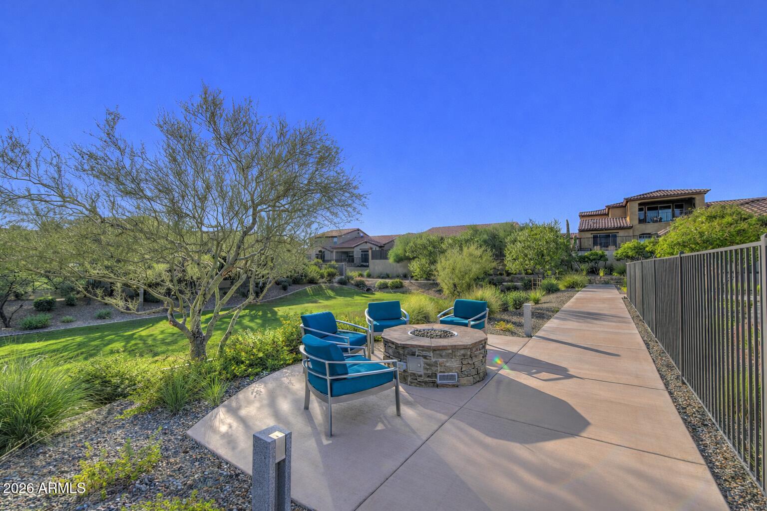 7334 E PARAISO Drive