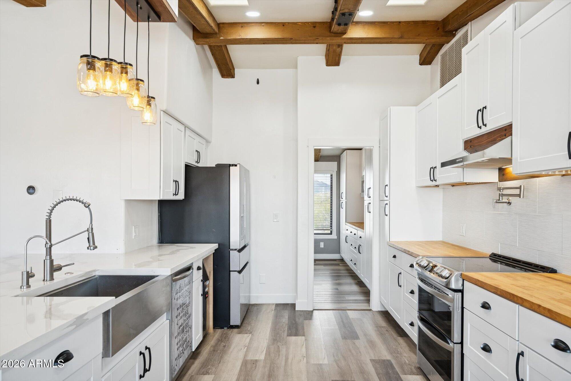 12135 N FALDALE Road