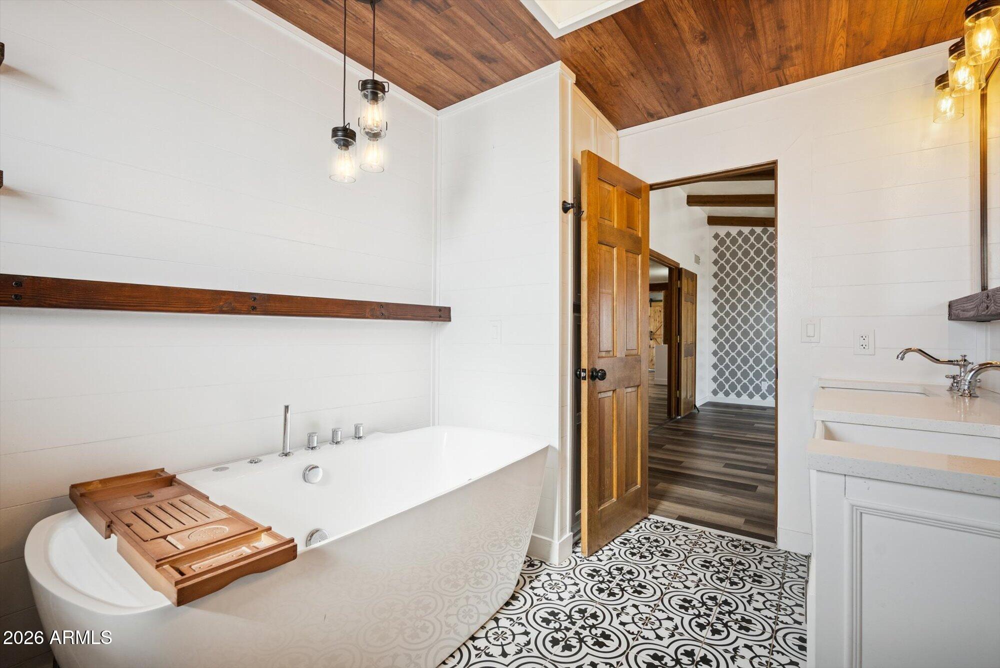 12135 N FALDALE Road