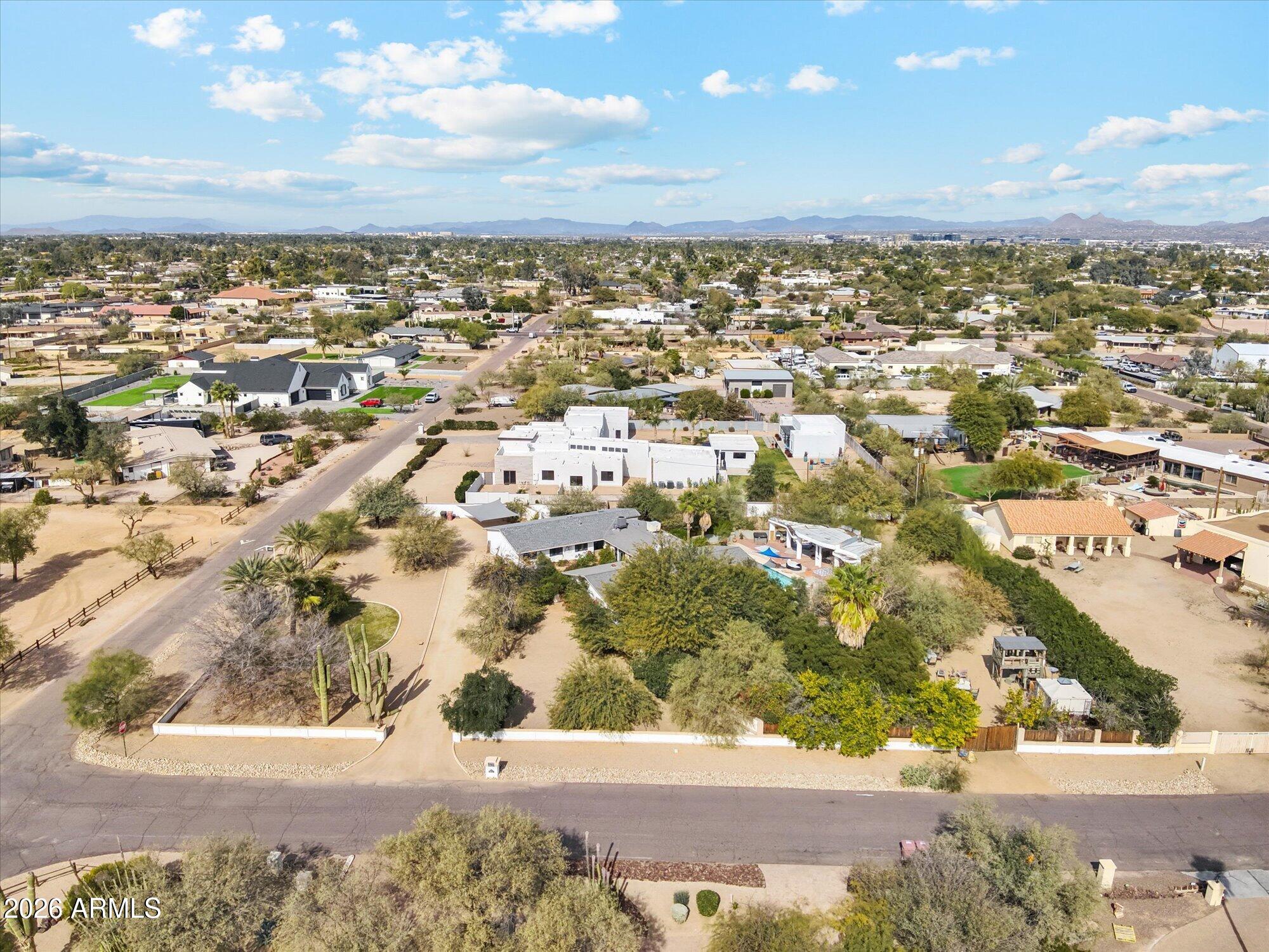 6602 E PARADISE Drive