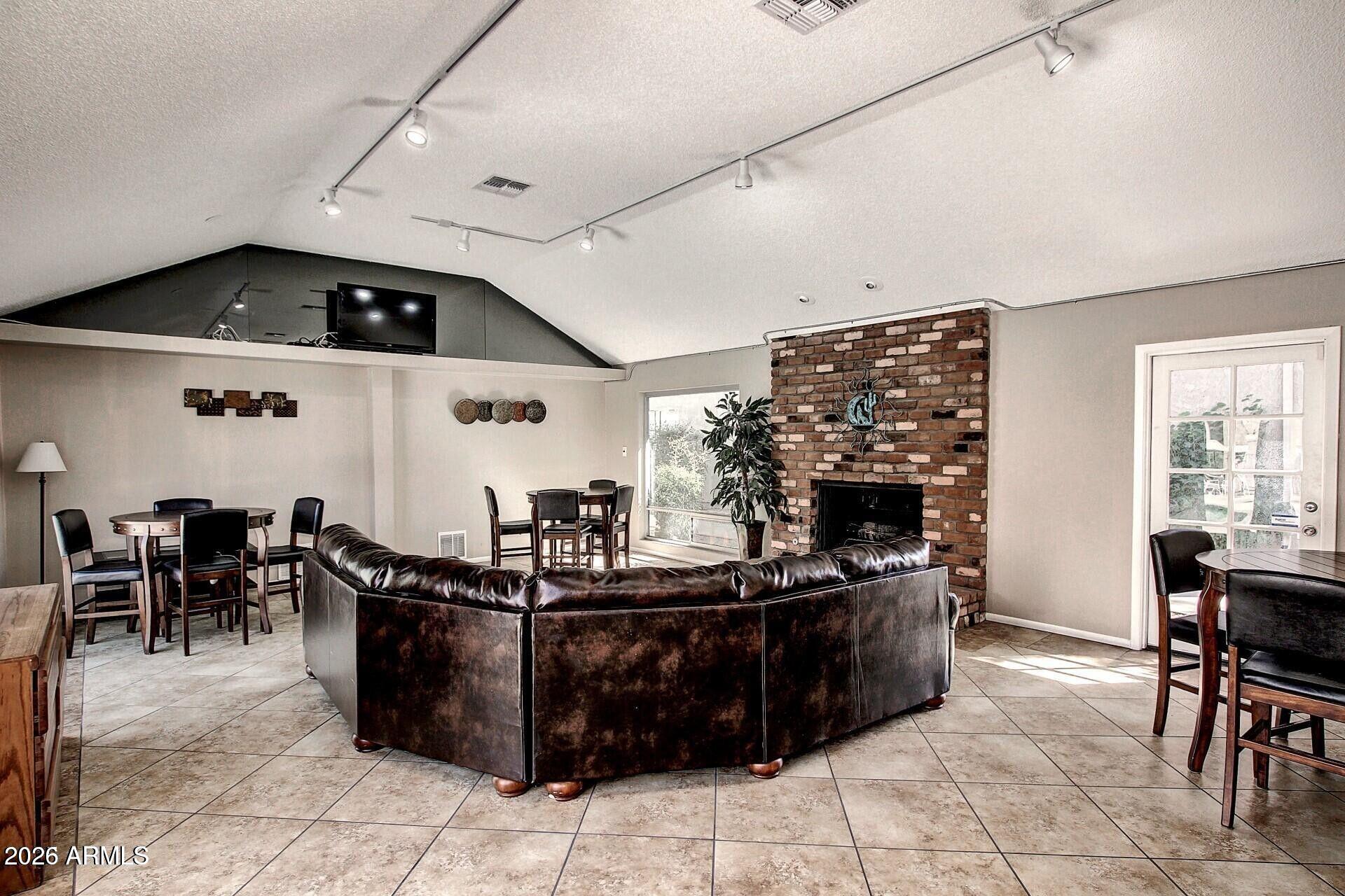 5525 E THOMAS Road H2