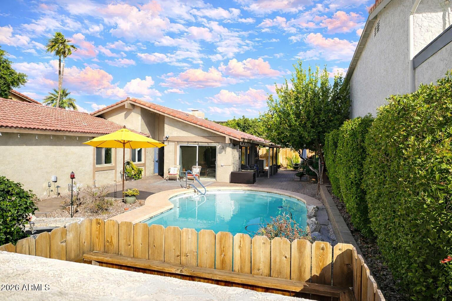 1508 E WEATHERVANE Lane