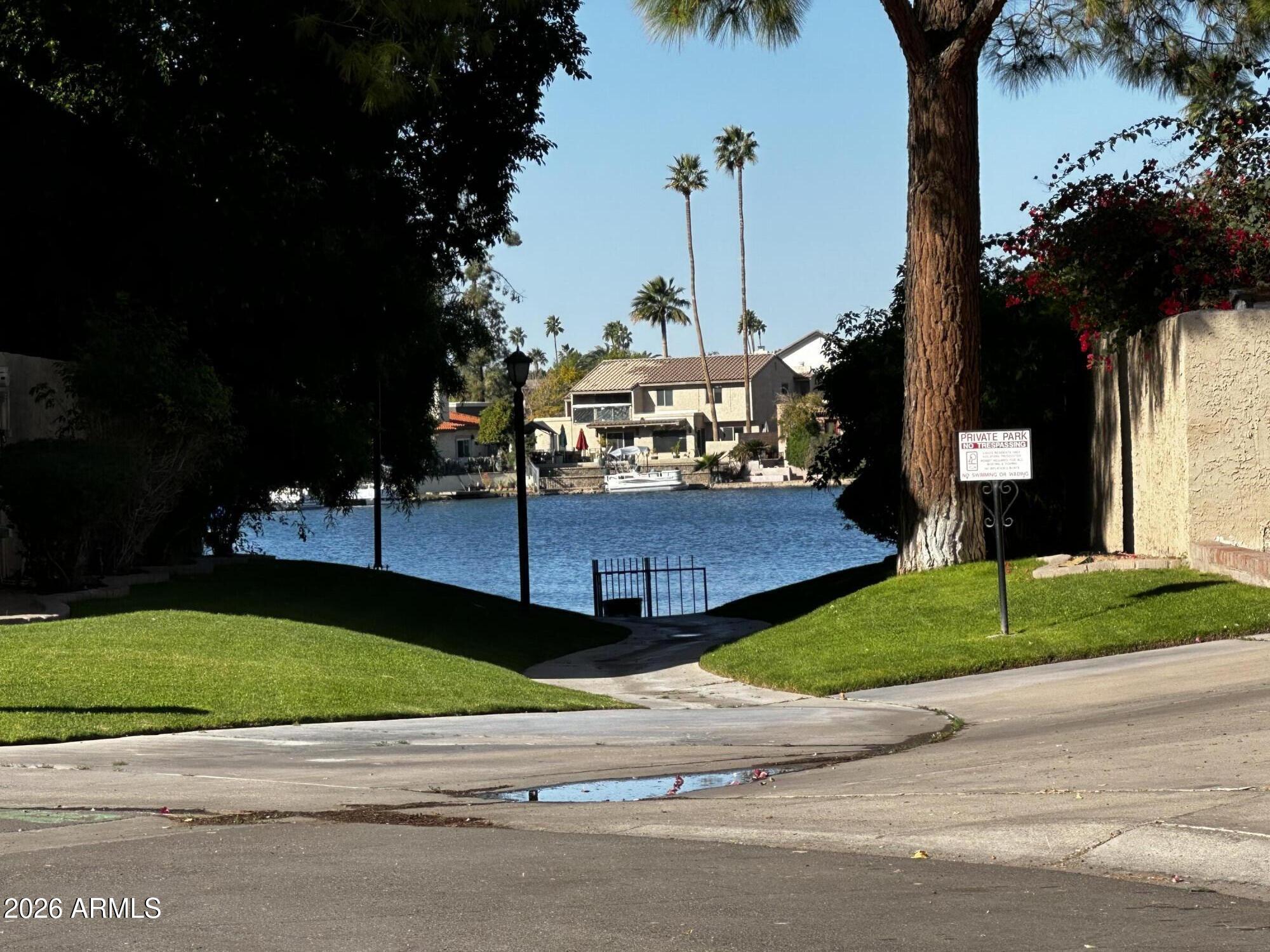 1508 E WEATHERVANE Lane