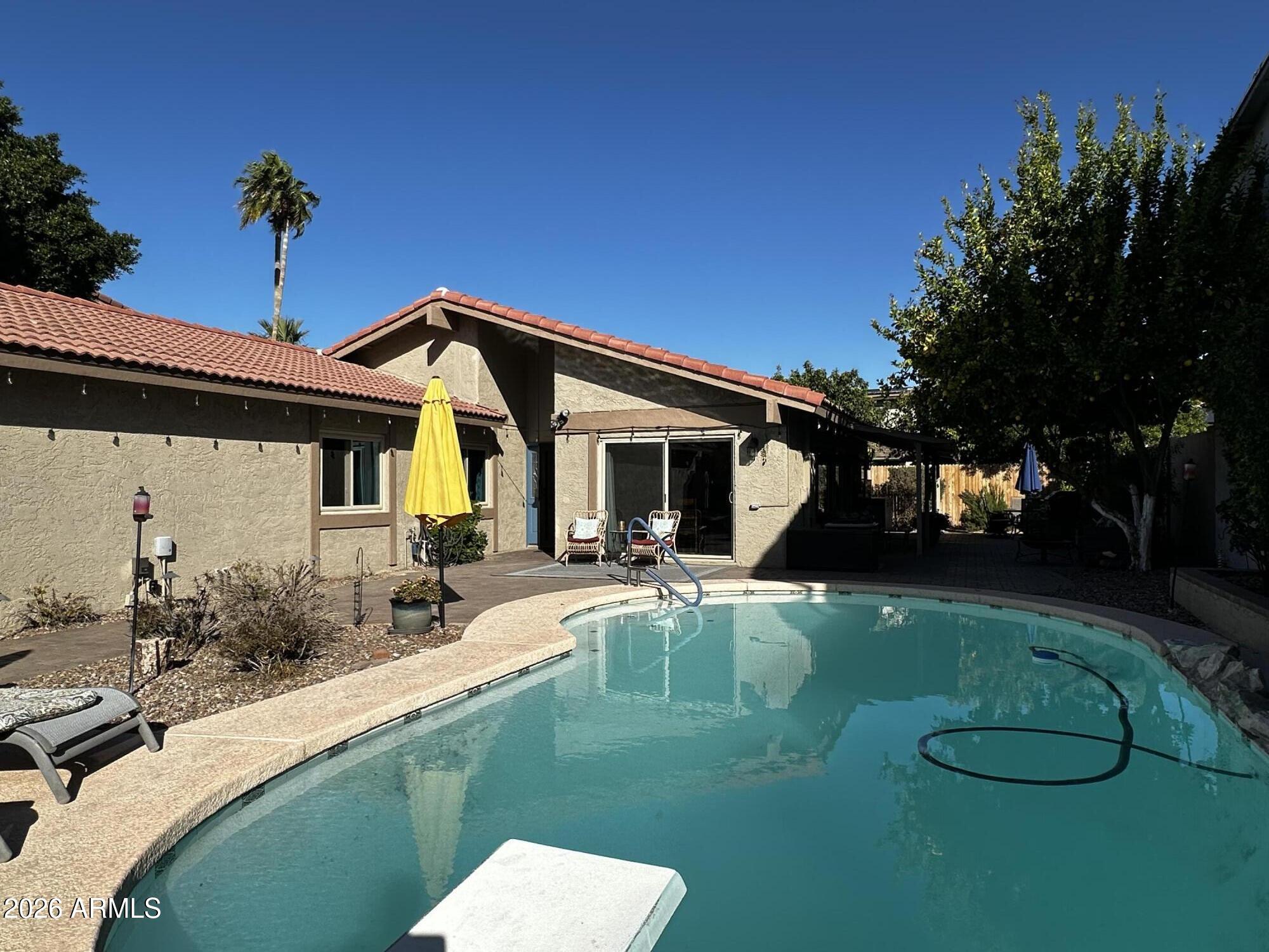 1508 E WEATHERVANE Lane