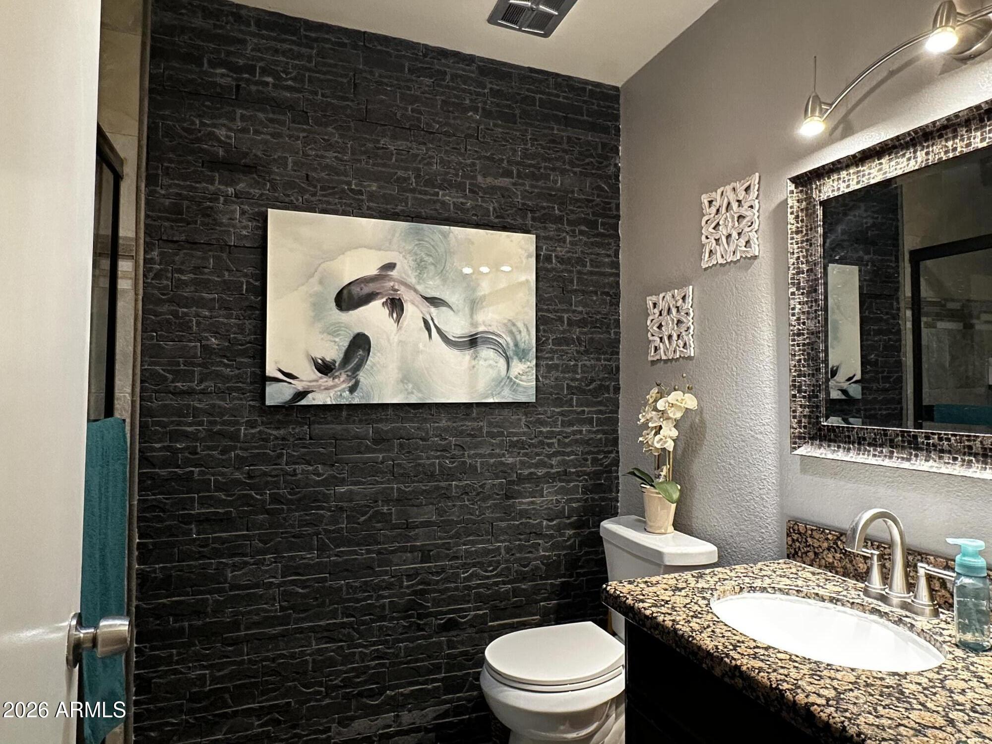 1508 E WEATHERVANE Lane