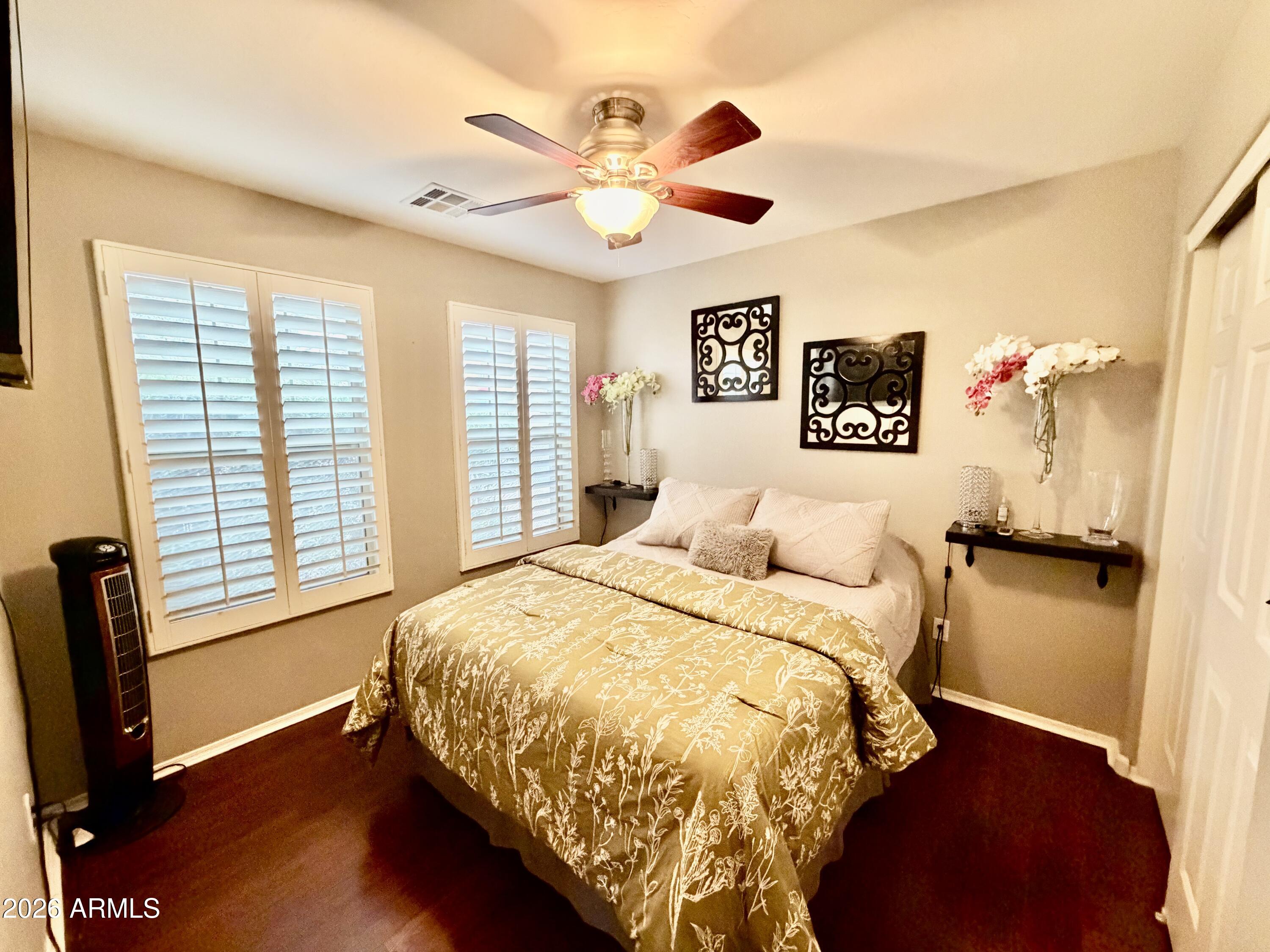 1794 N DESERT WILLOW Street