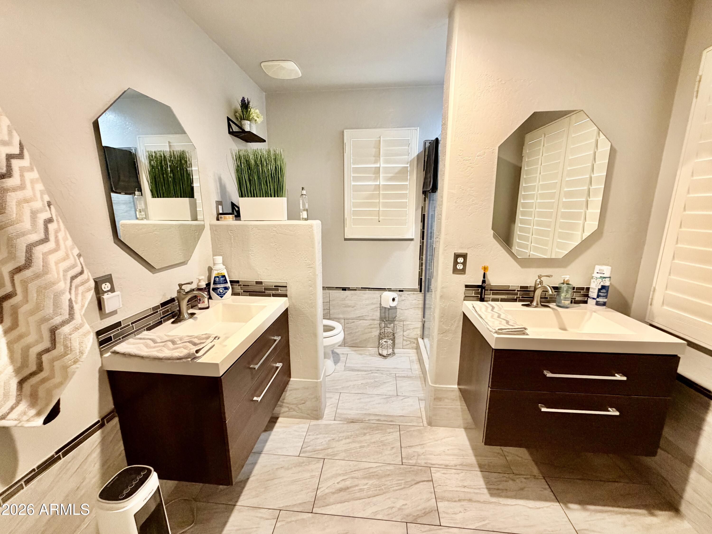 1794 N DESERT WILLOW Street