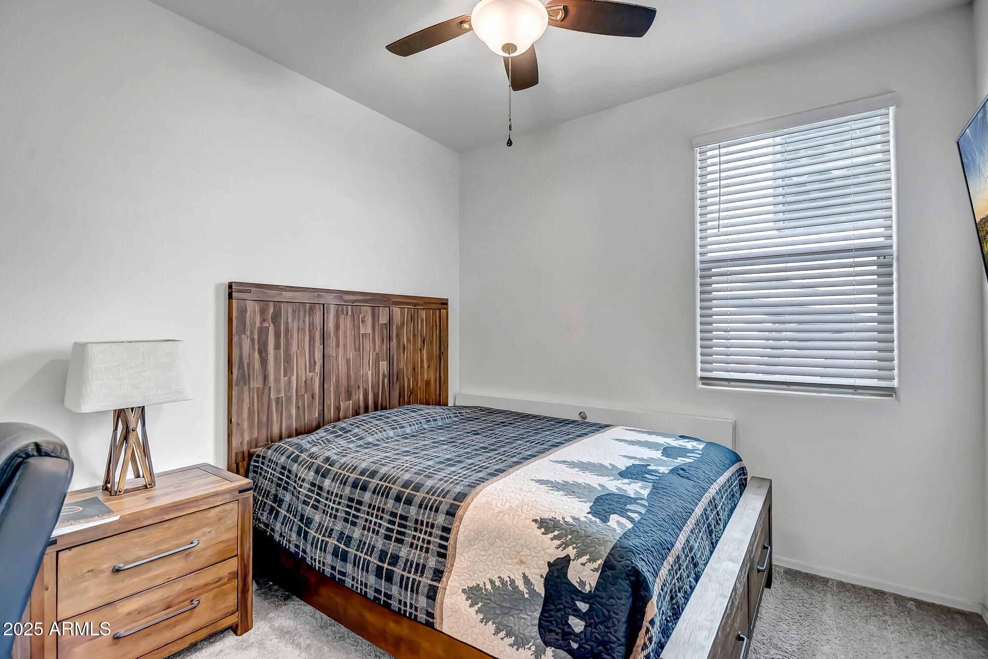 18662 W FOOTHILL Drive