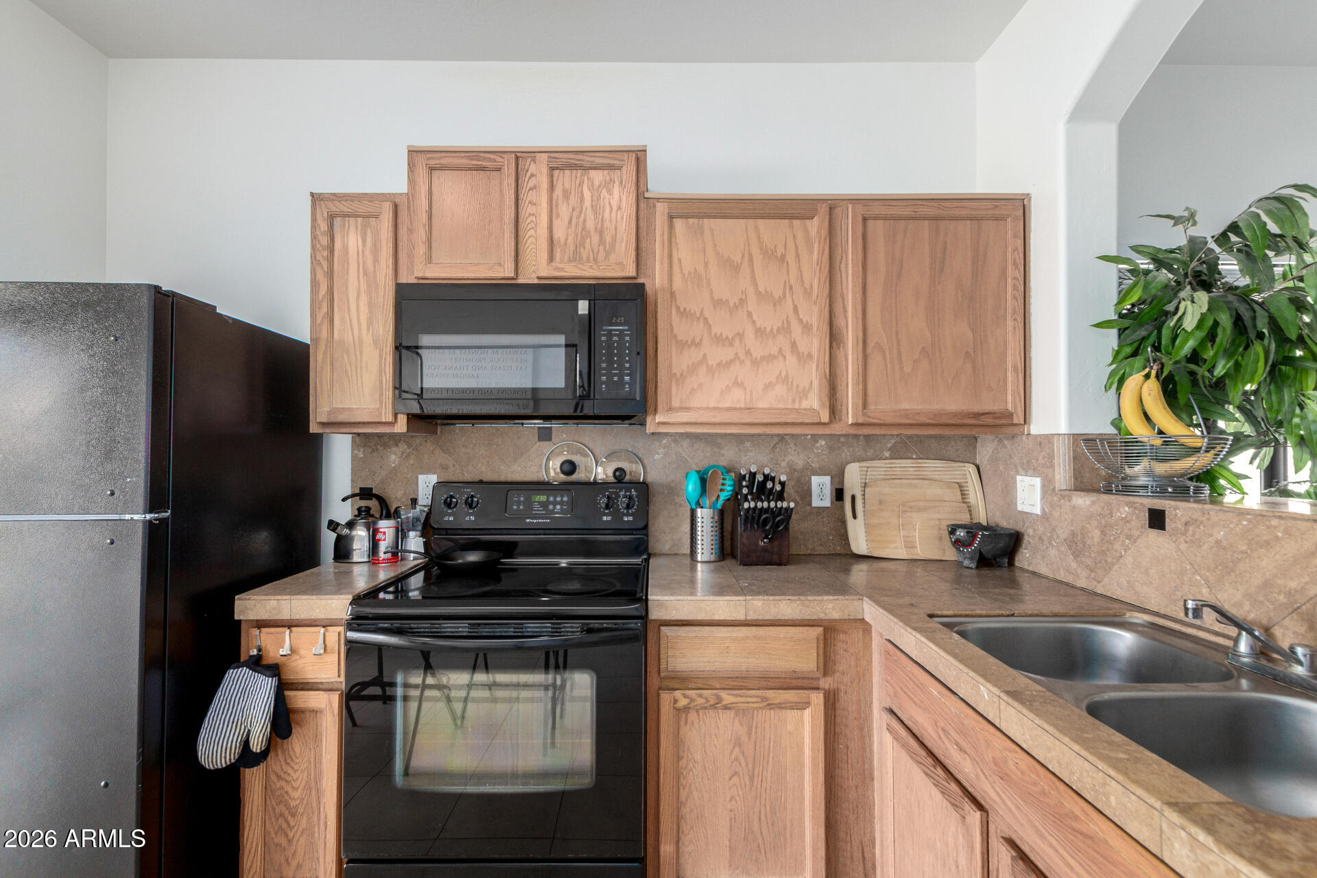 812 W SAINT CHARLES Avenue