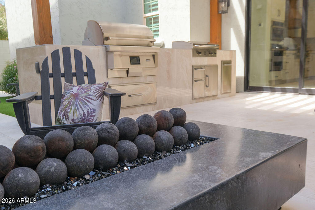 3923 E GALVESTON Street