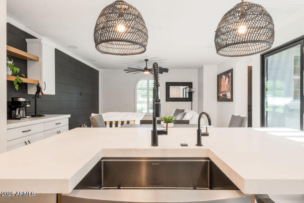 3923 E GALVESTON Street