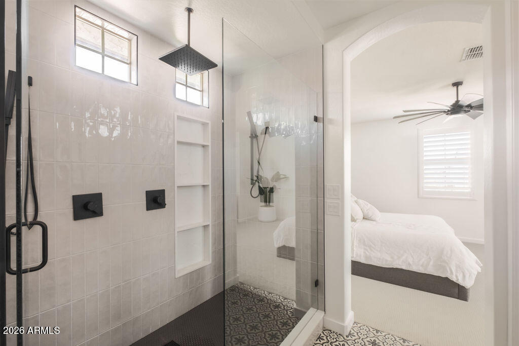 3923 E GALVESTON Street