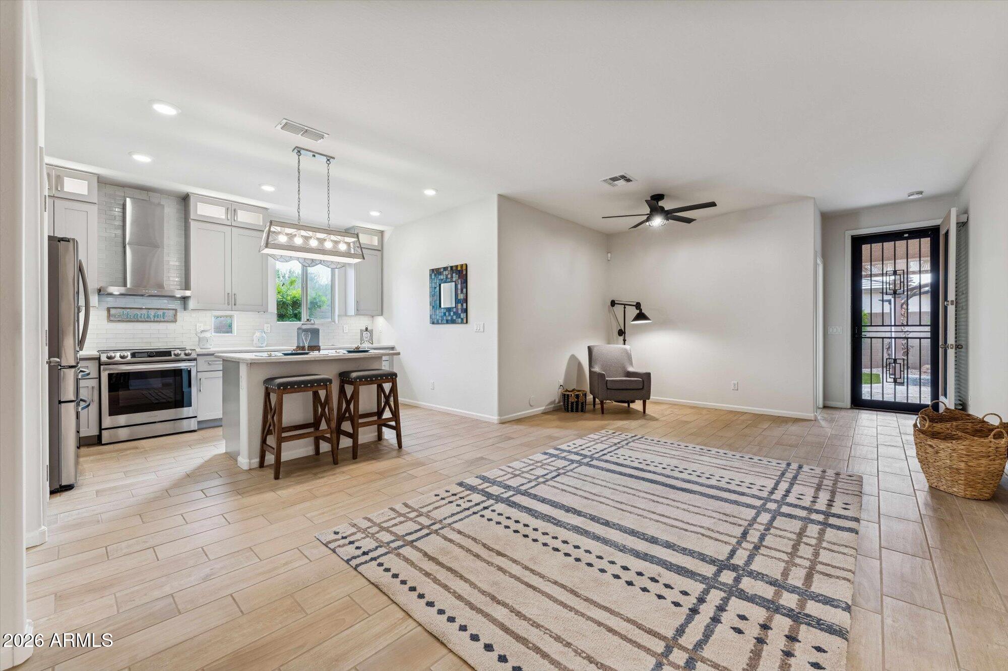 1711 W SATINWOOD Drive