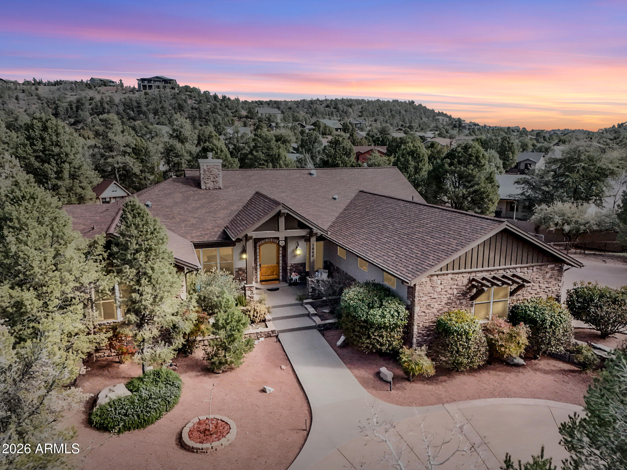 1006 W ROCK SPRINGS Circle