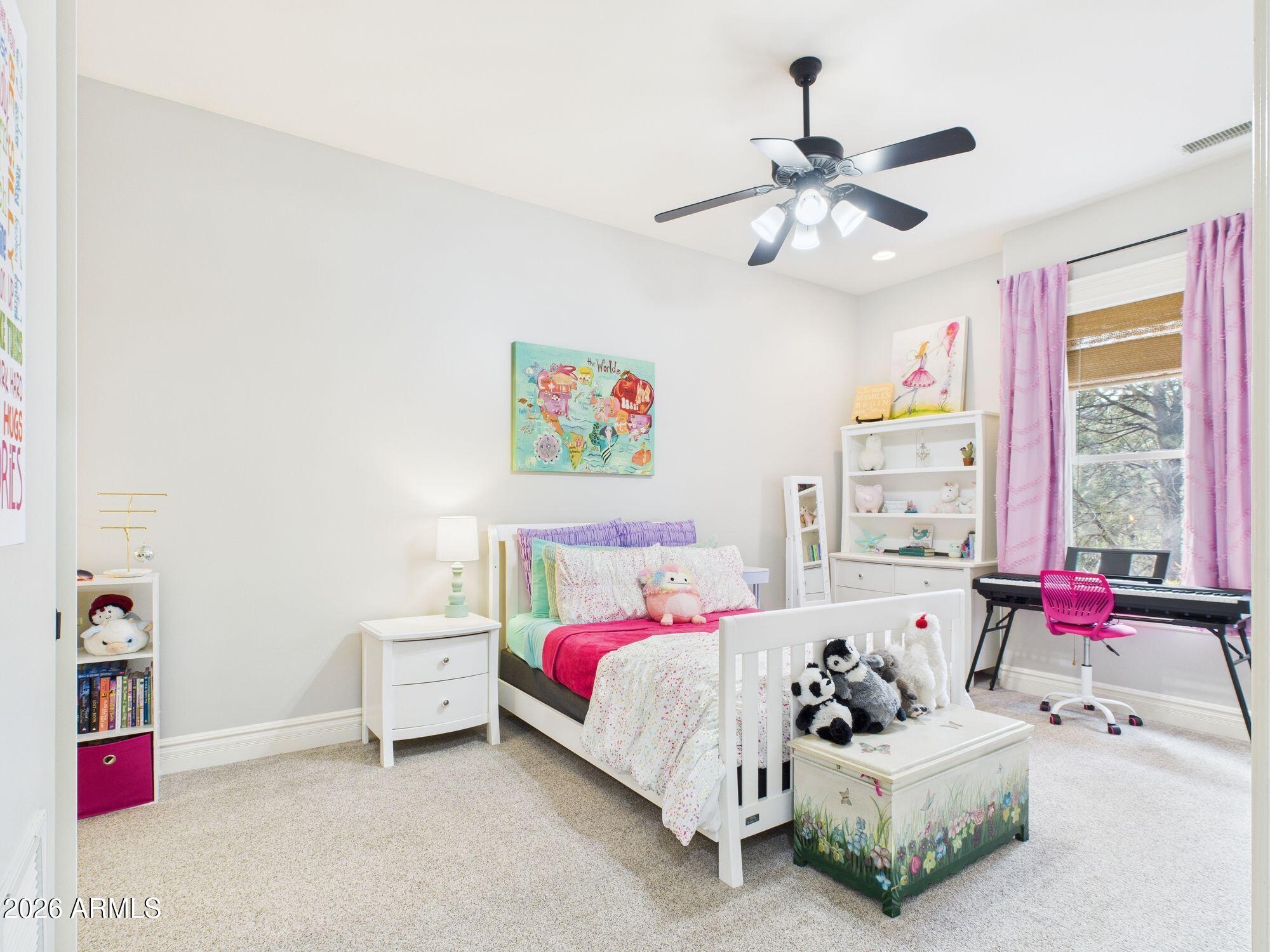 1006 W ROCK SPRINGS Circle